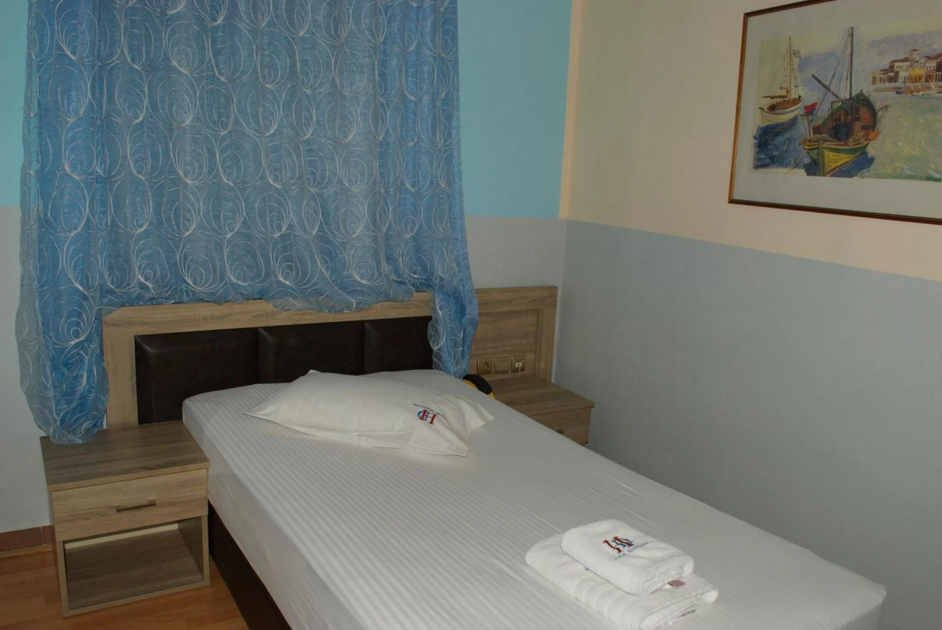 Bed in Diethnes Hotel