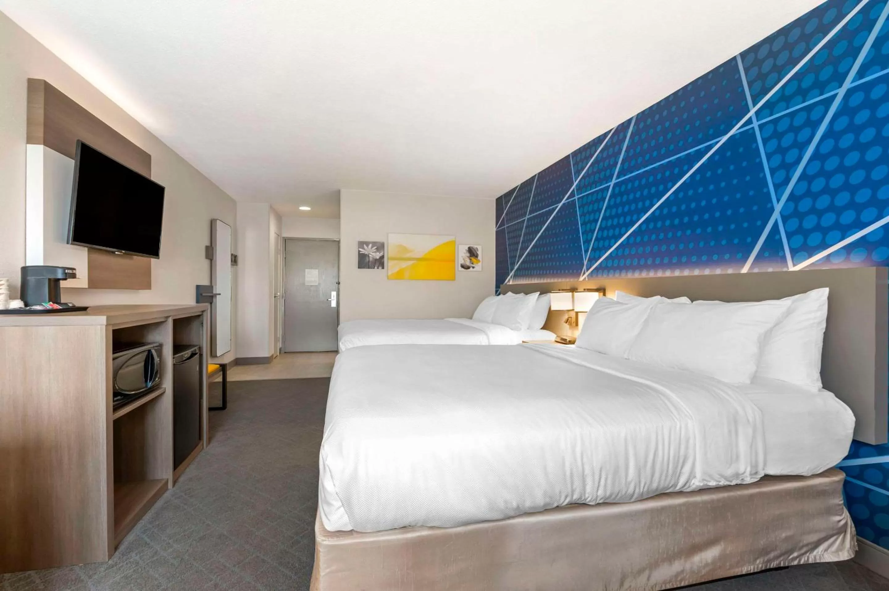 Bed in Comfort Inn Edinburgh - Columbus