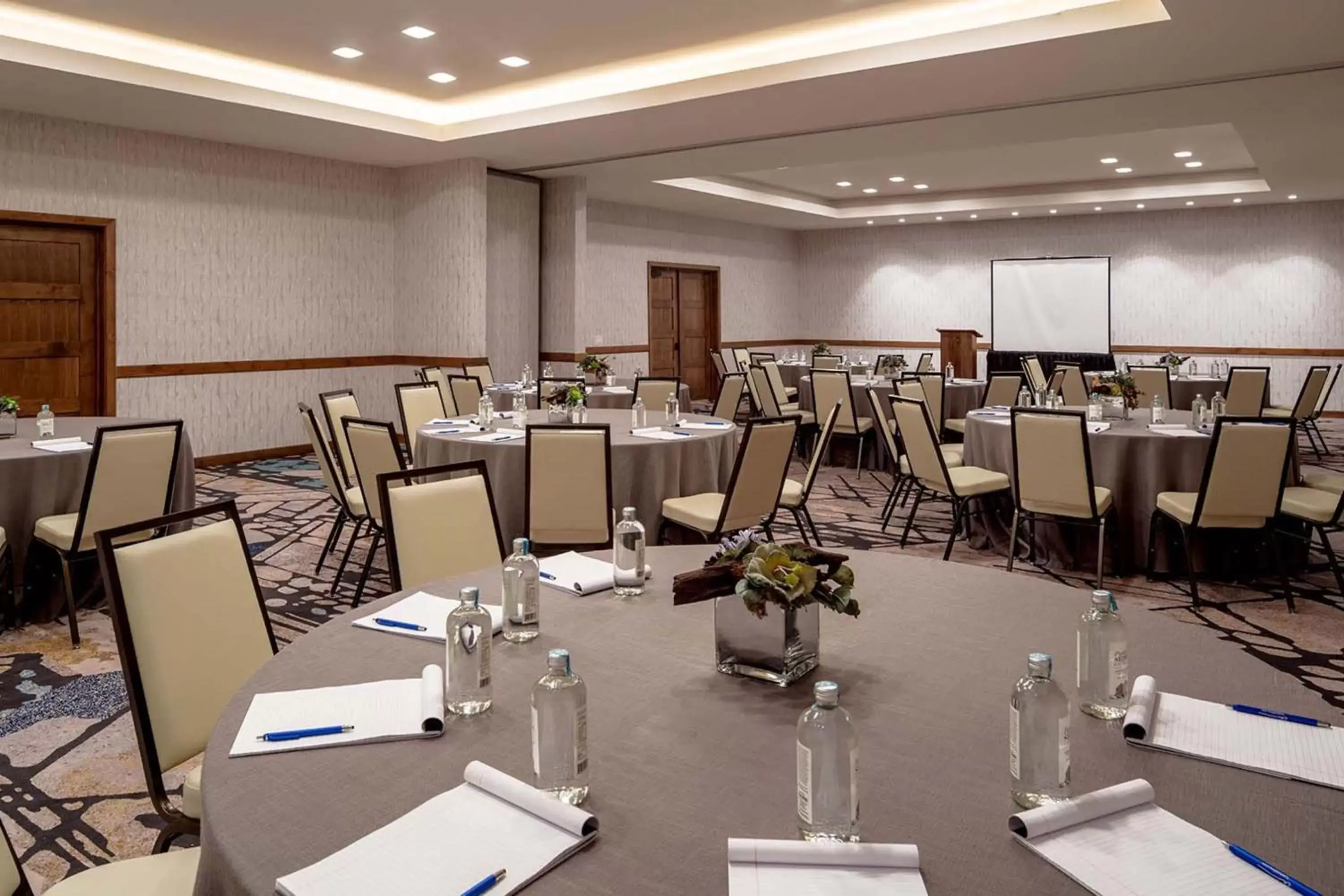 Meeting/conference room, Restaurant/Places to Eat in Hotel Adeline, Scottsdale, a Tribute Portfolio Hotel