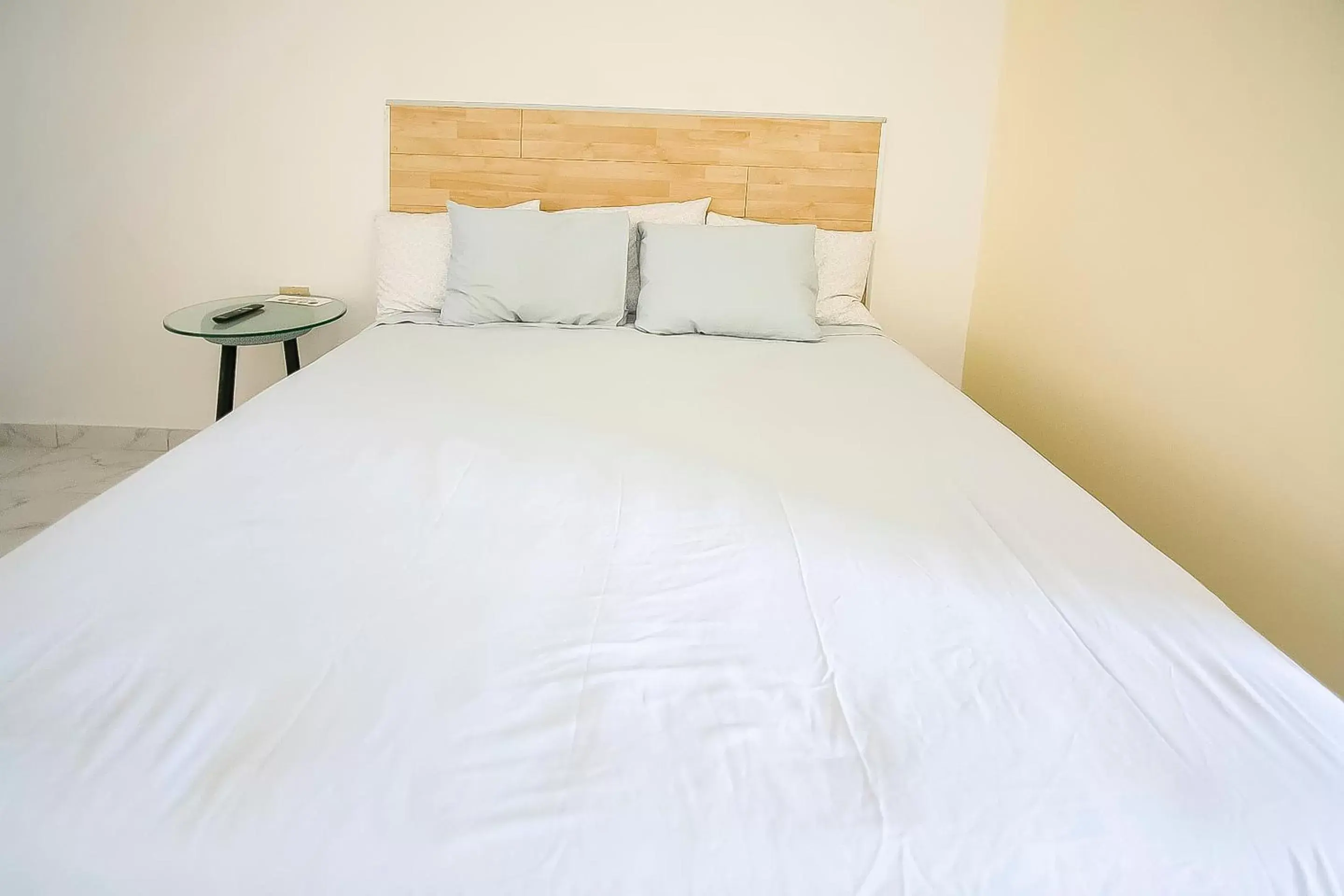 Bedroom, Bed in OYO Hotel Plaza Las Torres, Cabo San Lucas