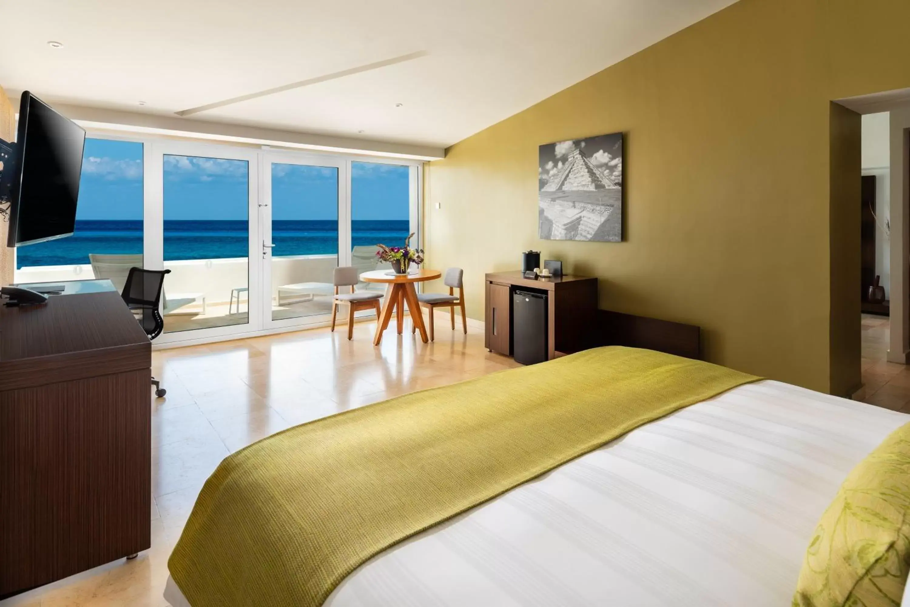 Bedroom, Sea View in InterContinental Presidente Cancun Resort
