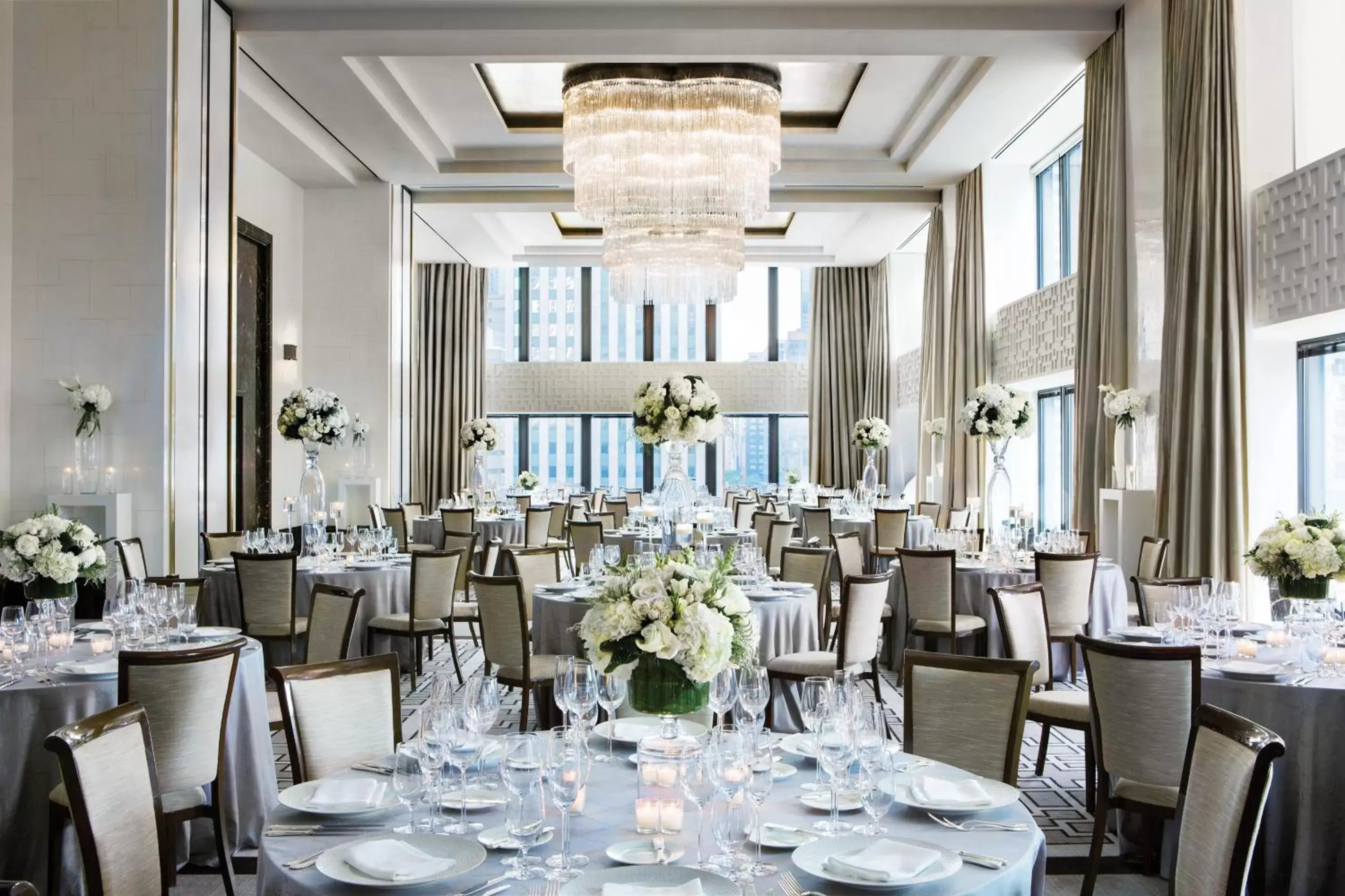 Banquet/Function facilities, Restaurant/Places to Eat in The Langham Chicago