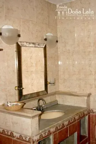 Toilet, Bathroom in Posada Doña Lala