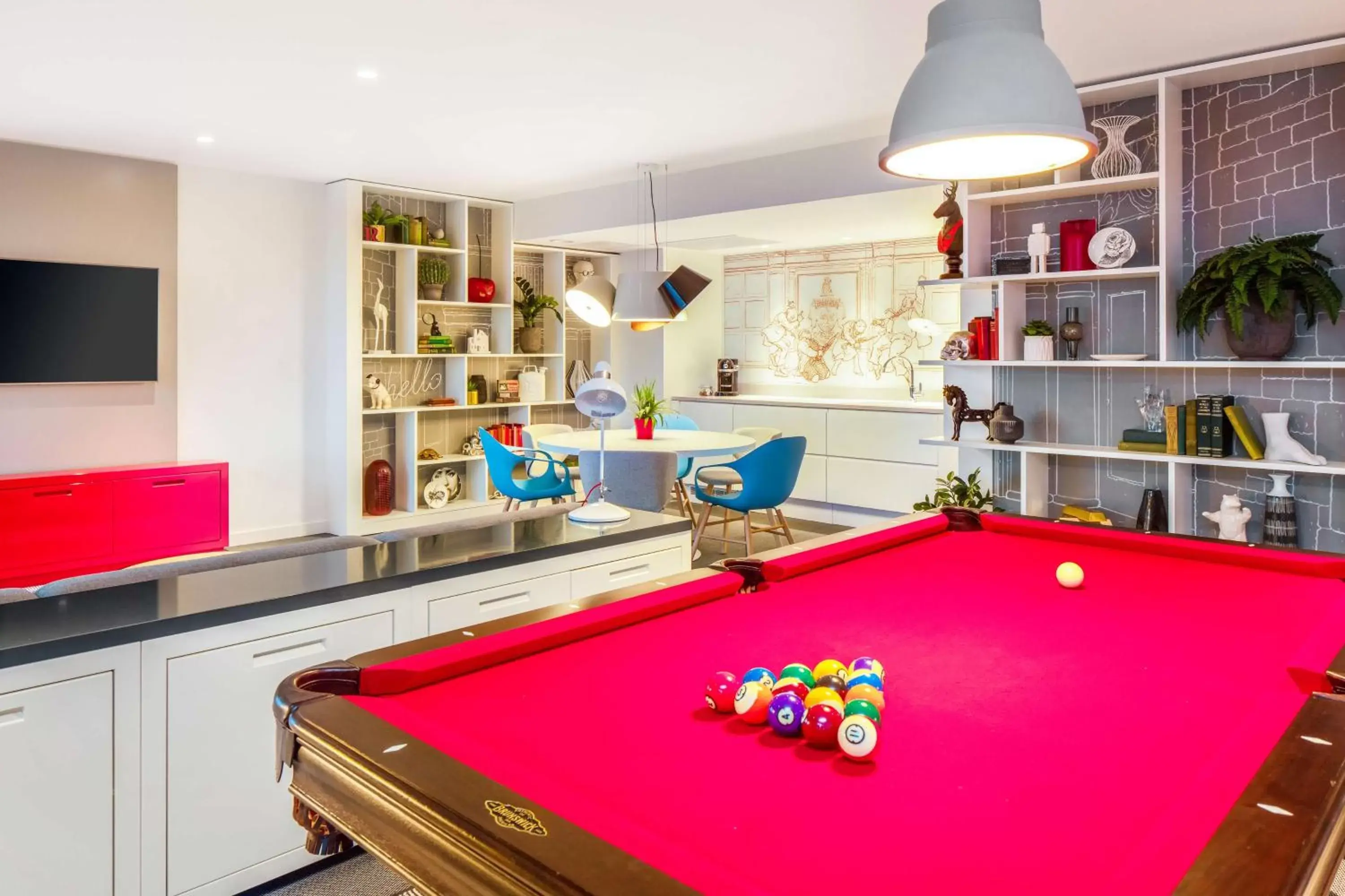 Photo of the whole room, Billiards in Radisson RED Hotel, Glasgow