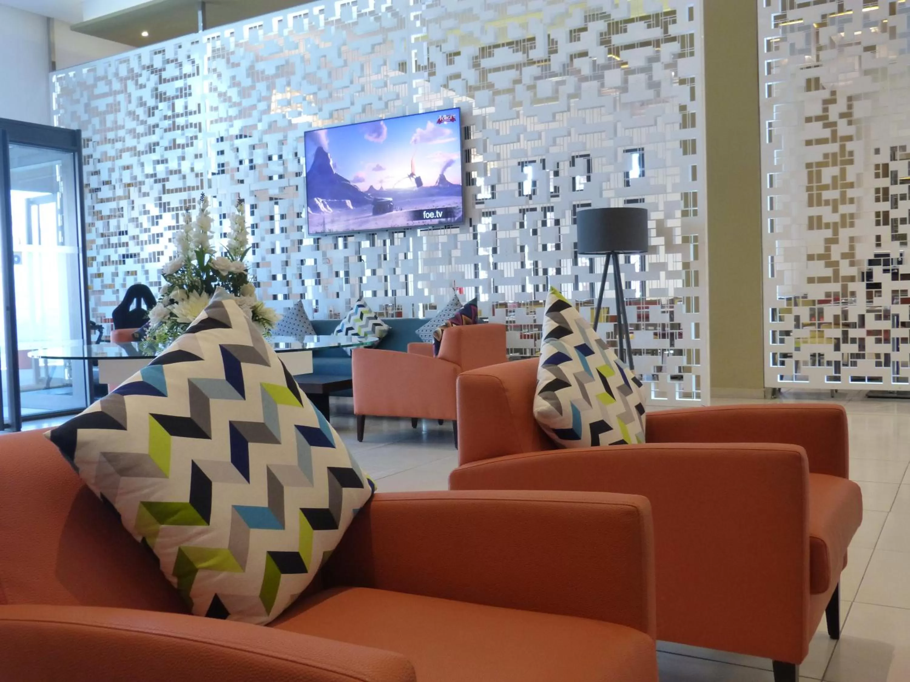 Communal lounge/ TV room in Relax Hotel Casa Voyageurs