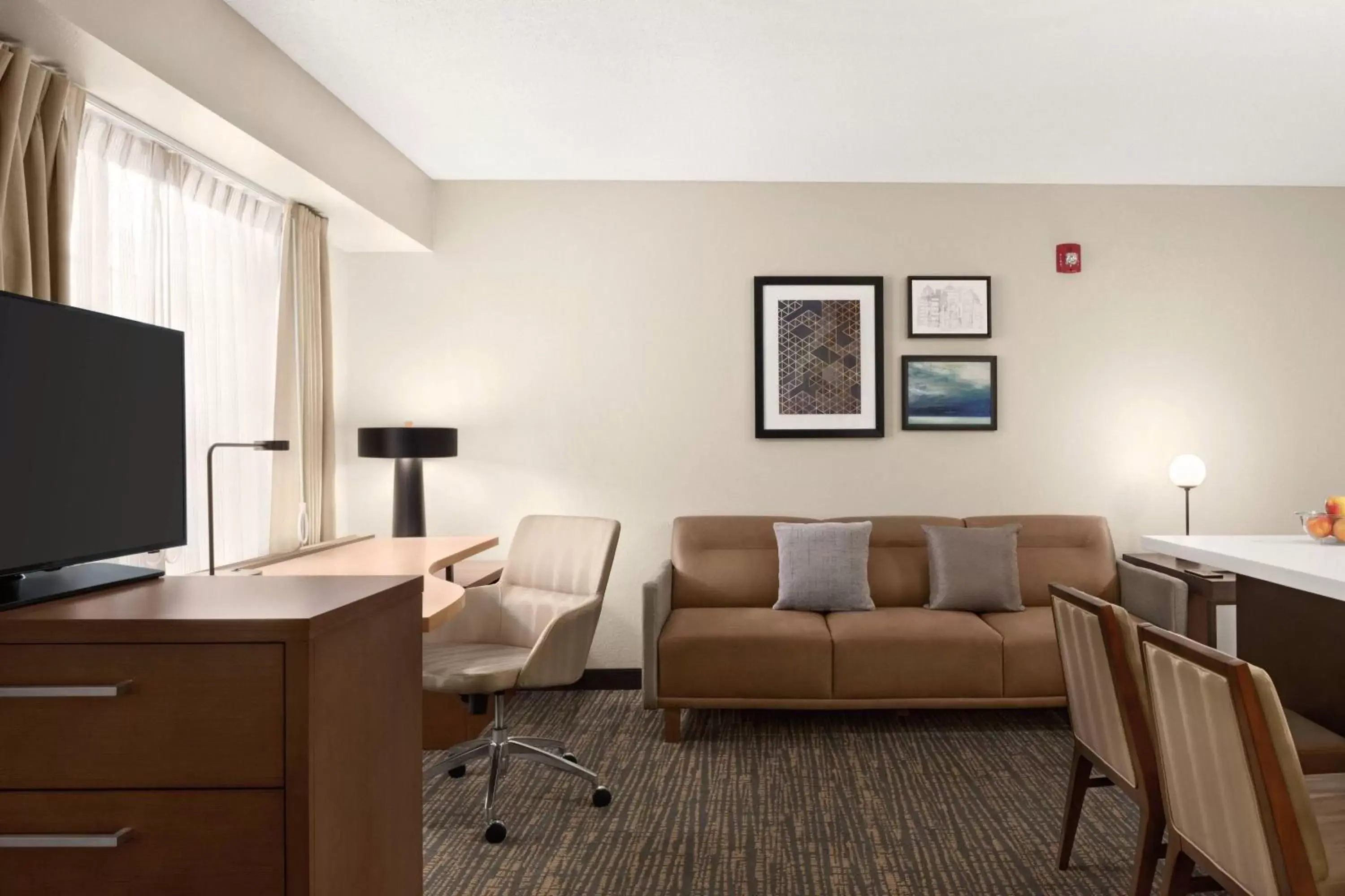 Photo of the whole room, Seating Area in Residence Inn Atlanta Gwinnett Place