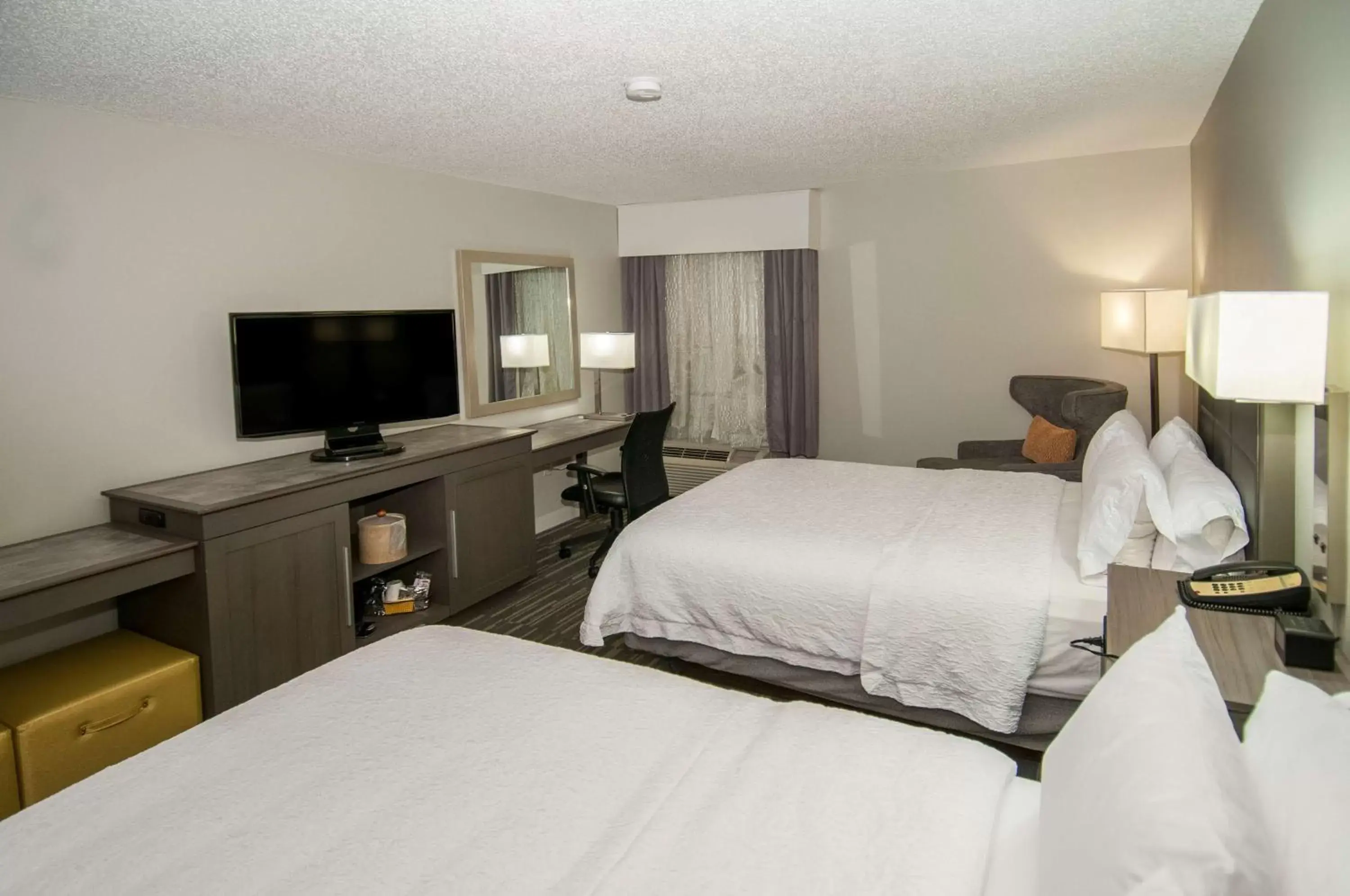 Bedroom, Bed in Hampton Inn Shreveport/Bossier City