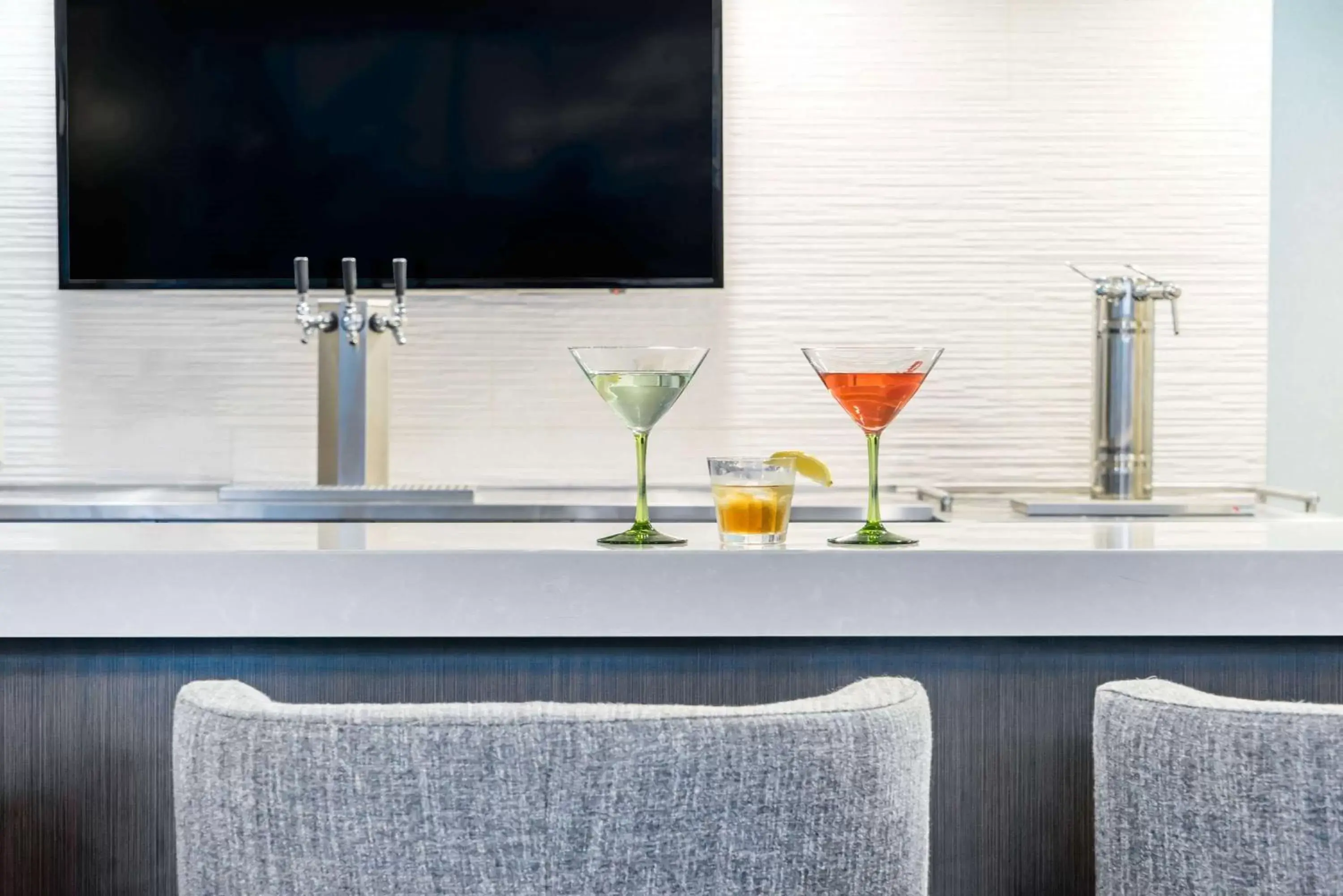 Lounge or bar in Wyndham Garden Washington DC North