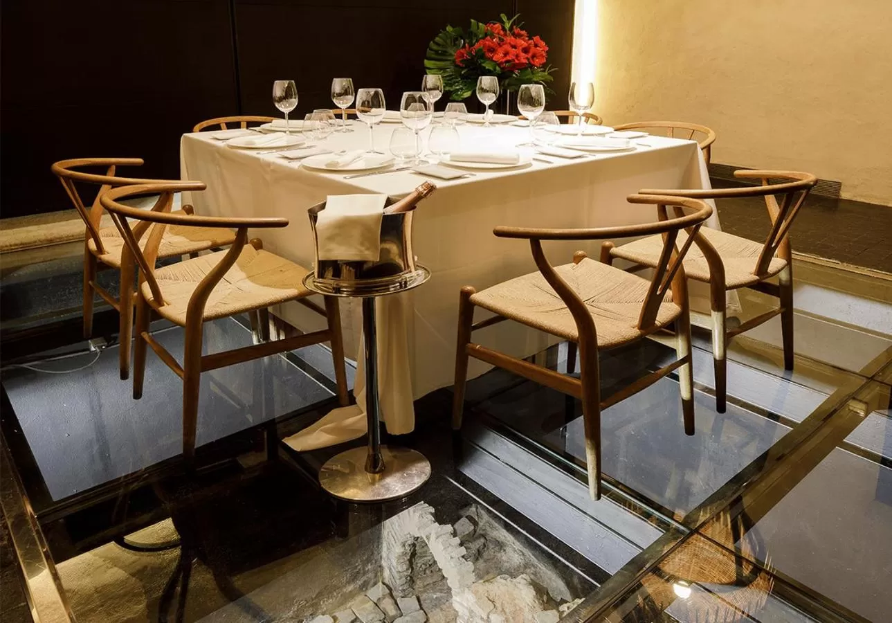 Restaurant/places to eat in EME Catedral Mercer Hotel