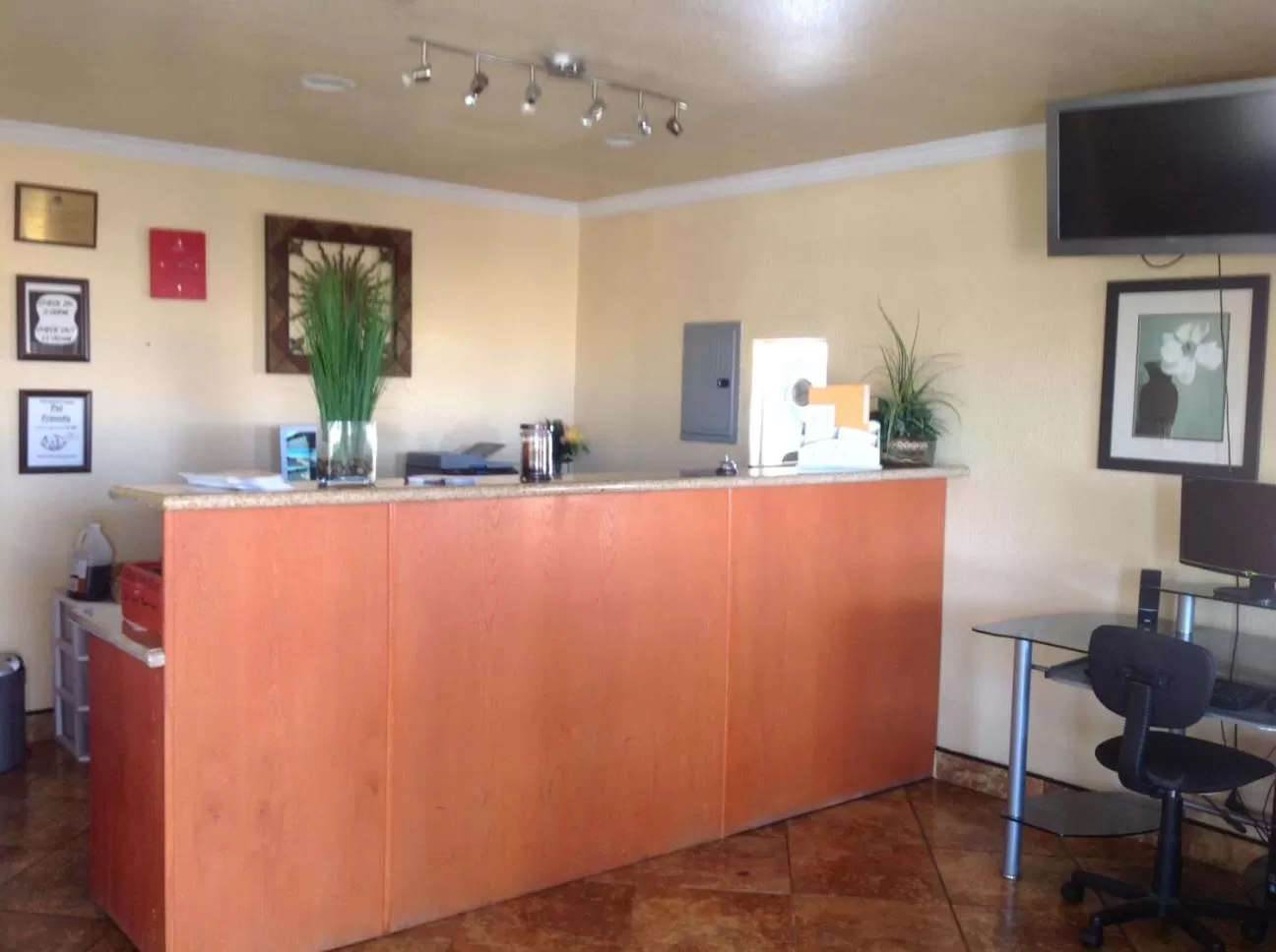 Lobby or reception in Americas Best Value Inn Hanford