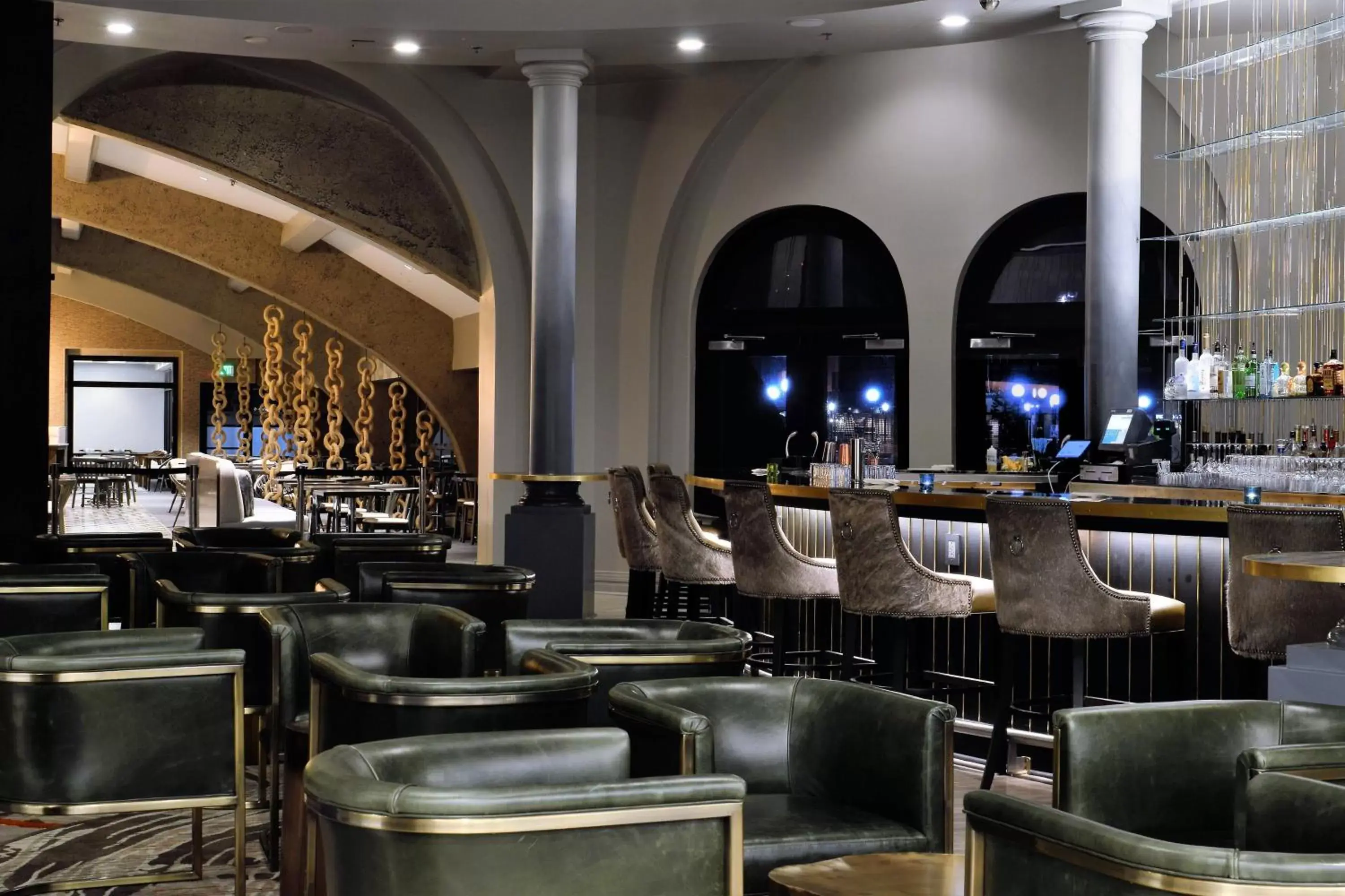 Restaurant/places to eat, Lounge/Bar in Renaissance Reno Downtown Hotel & Spa