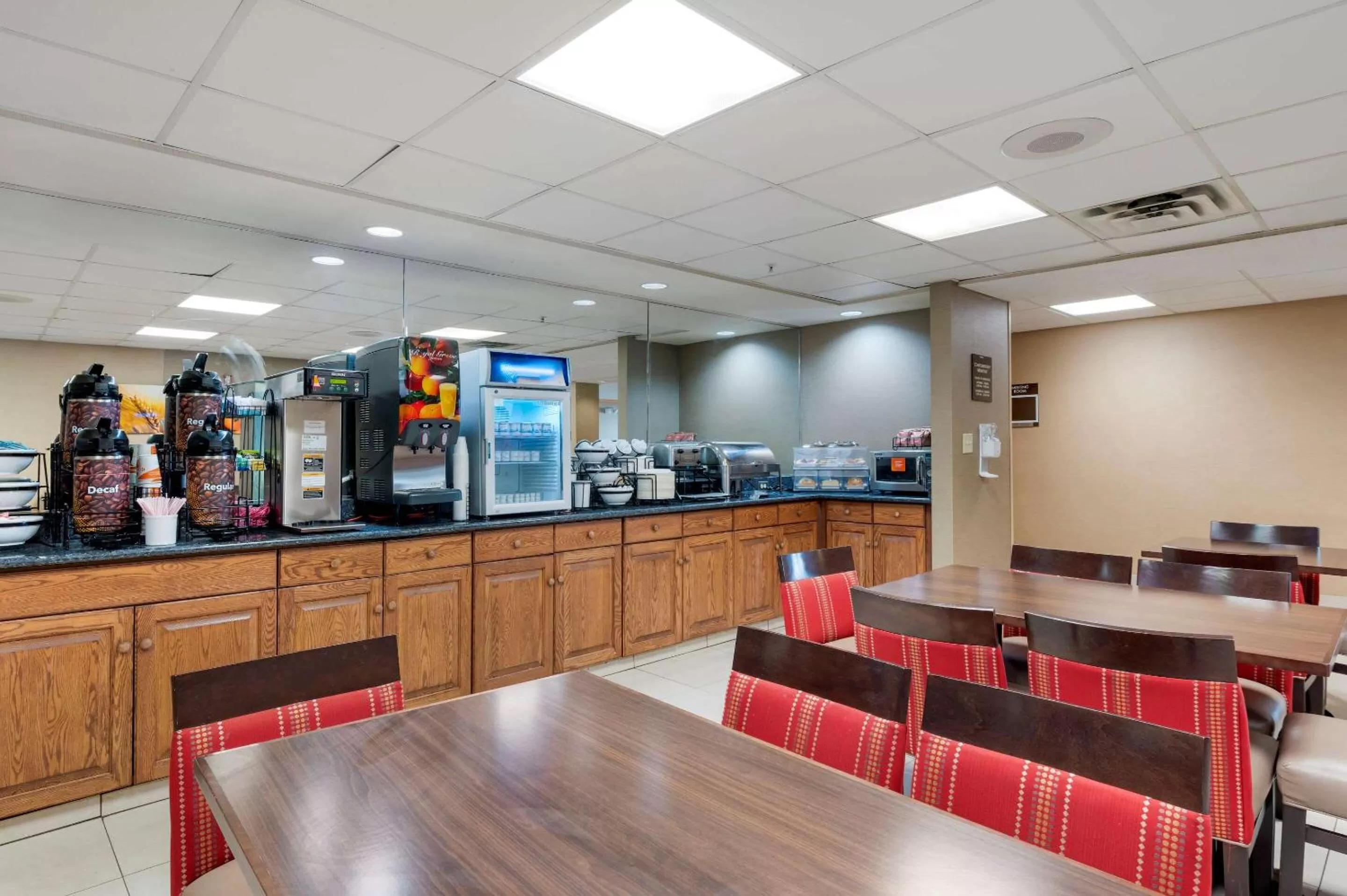 Restaurant/places to eat in Comfort Inn Anderson South