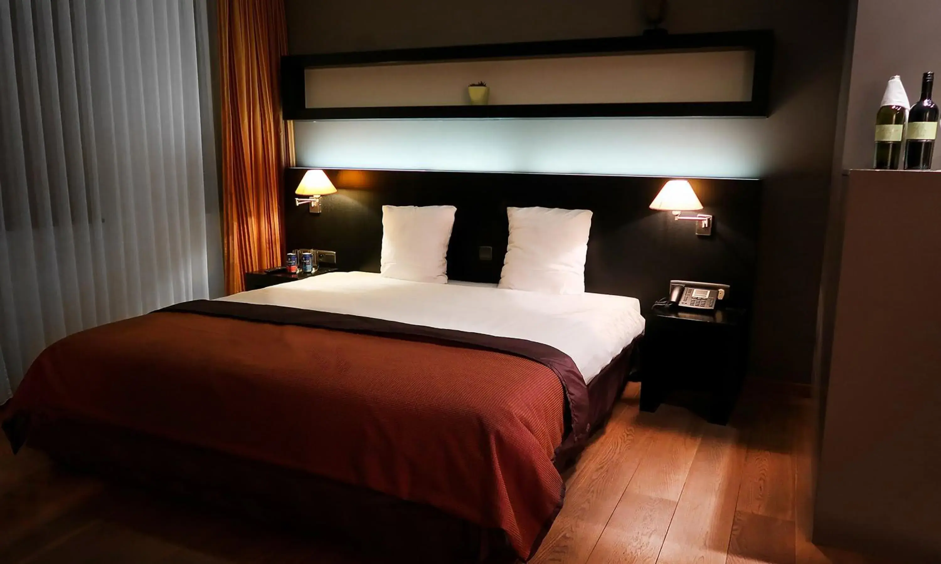 Deluxe Double Room - single occupancy in Hotel Van Eyck Deluxe Double Room - single occupancy in Hotel Van Eyck