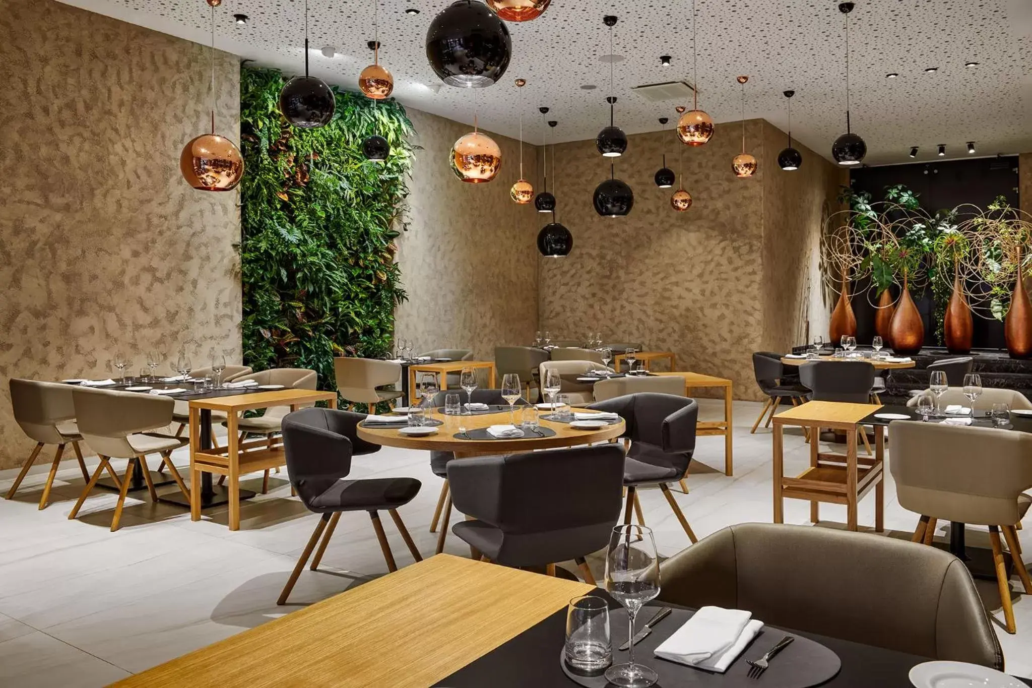 Restaurant/places to eat in Hotel Passage Restaurant/places to eat in Hotel Passage