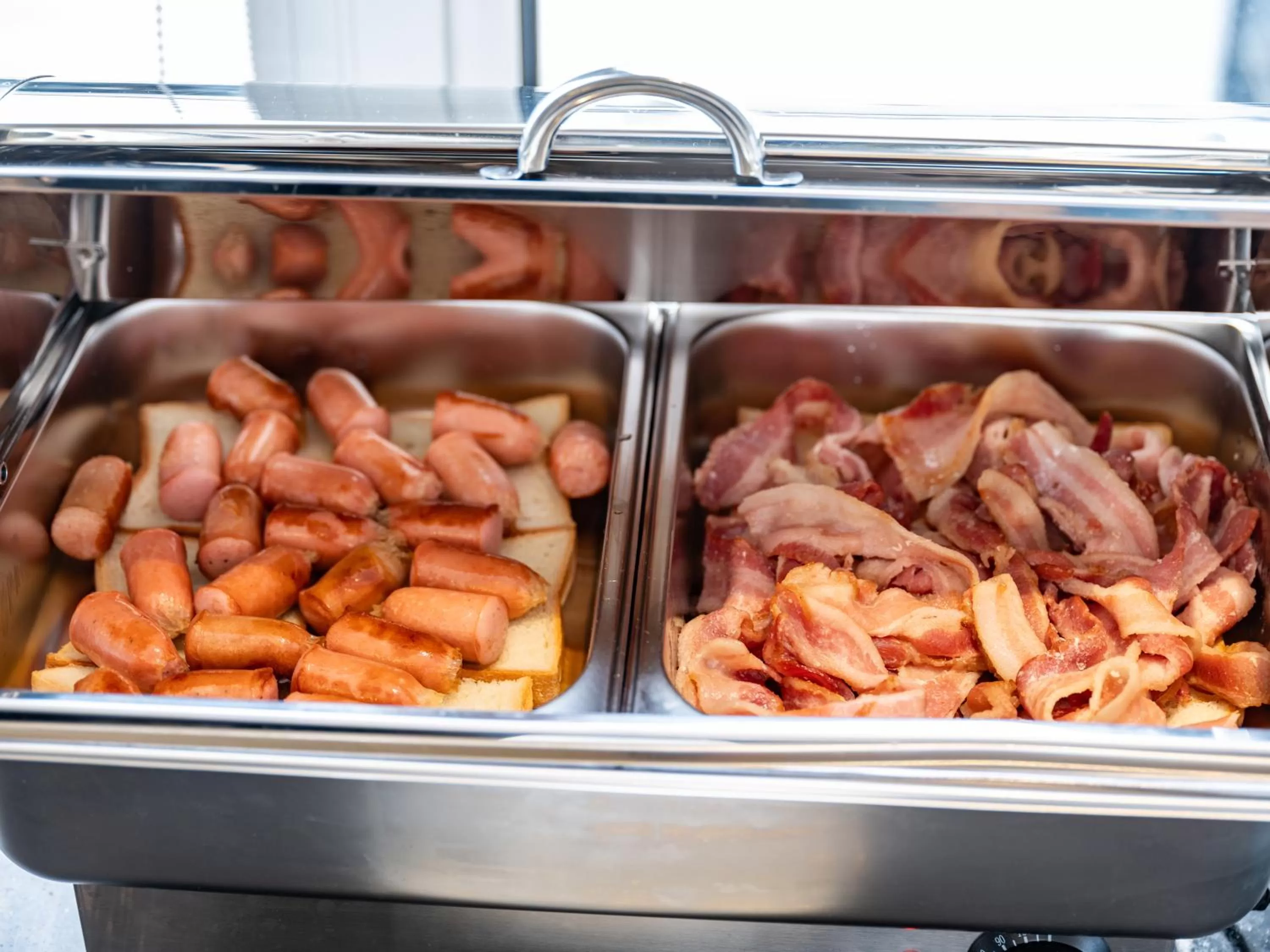 Restaurant/places to eat in The Flower Boutique Hotel & Travel