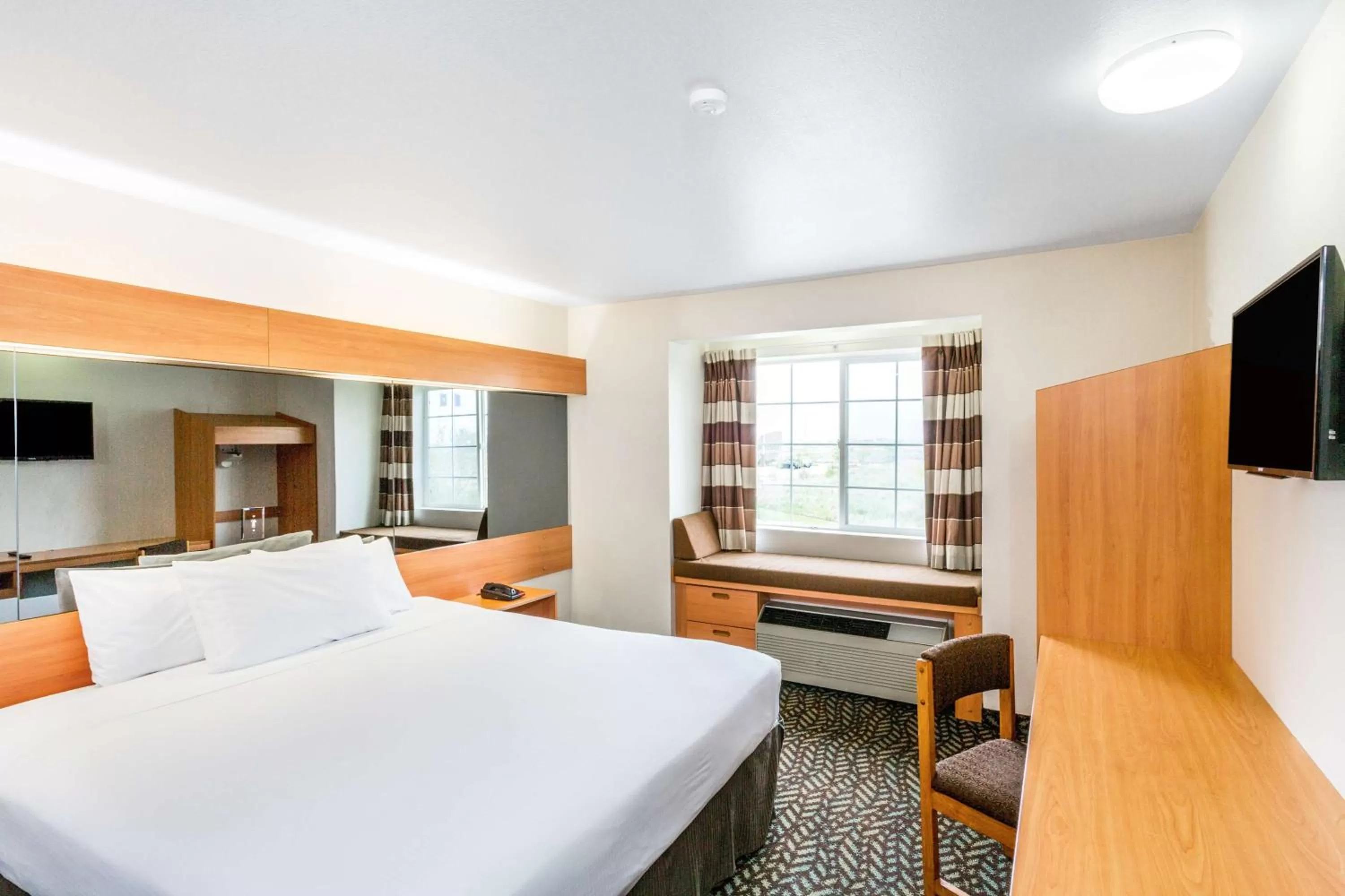 Standard King Room - Disability Access/Non-Smoking in Microtel Inn & Suites by Wyndham Salt Lake City Airport