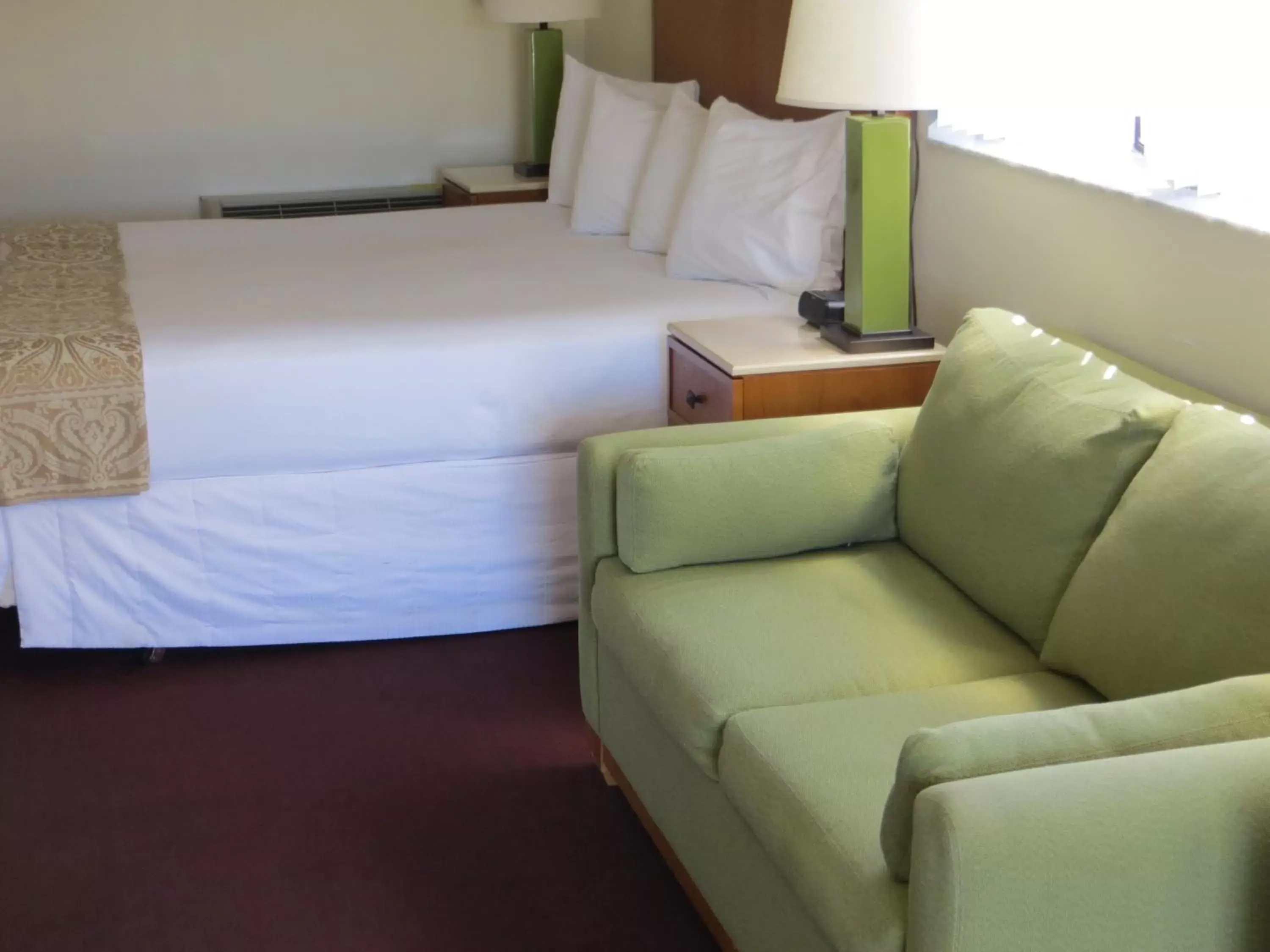 Bed in Central Motel - Inverness