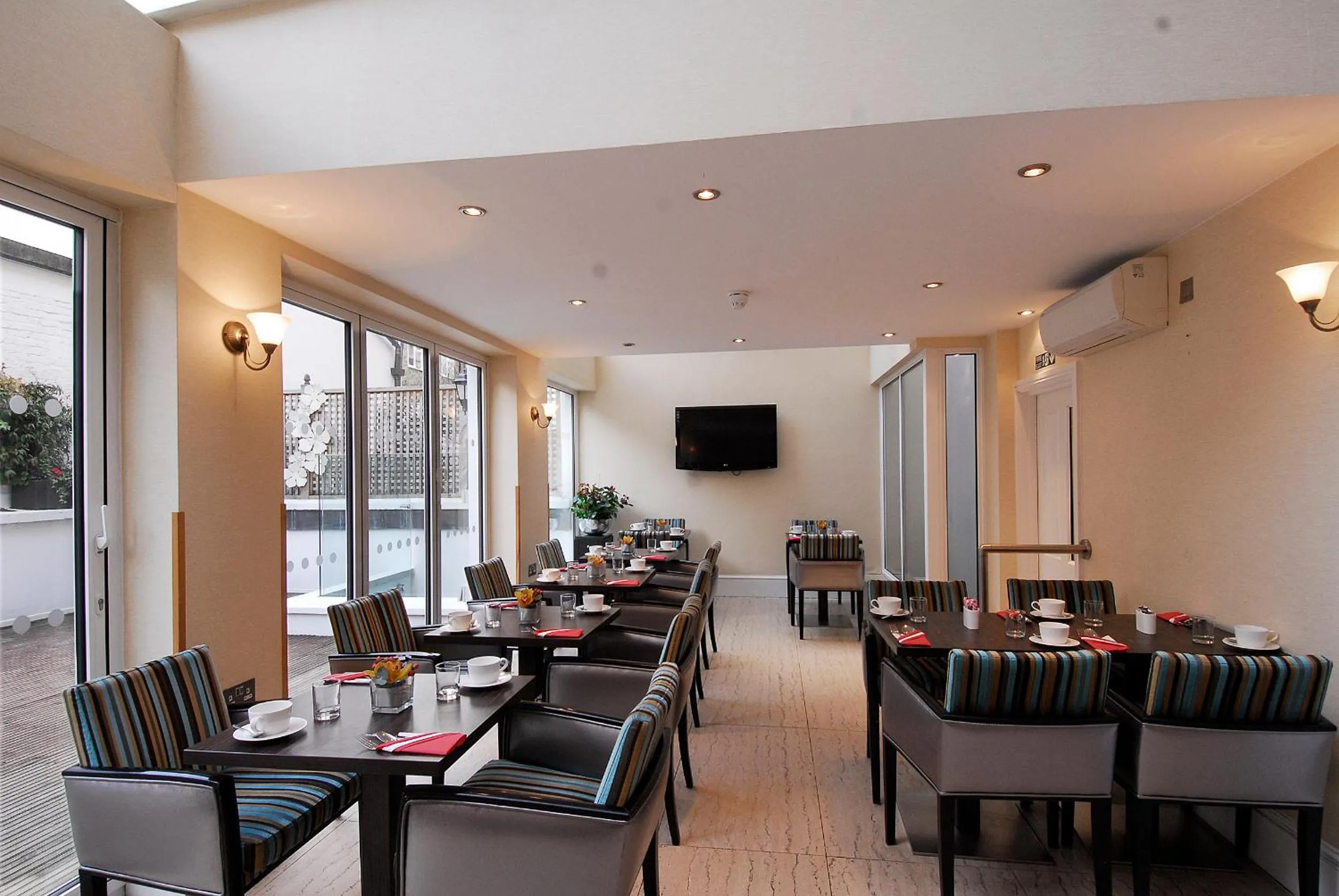 Dining area in Astors Belgravia