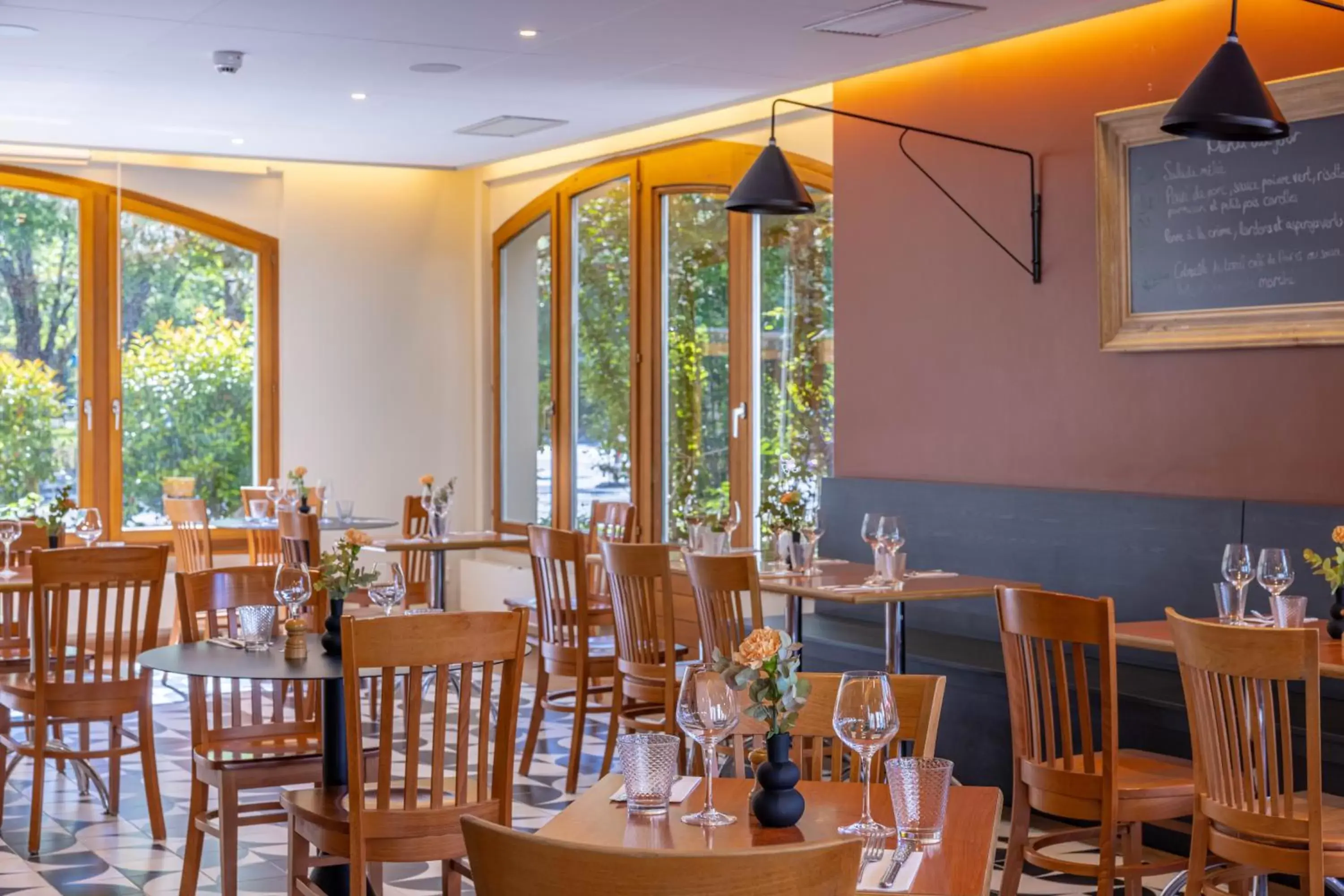 Restaurant/places to eat in Ibis Sion Restaurant/places to eat in Ibis Sion