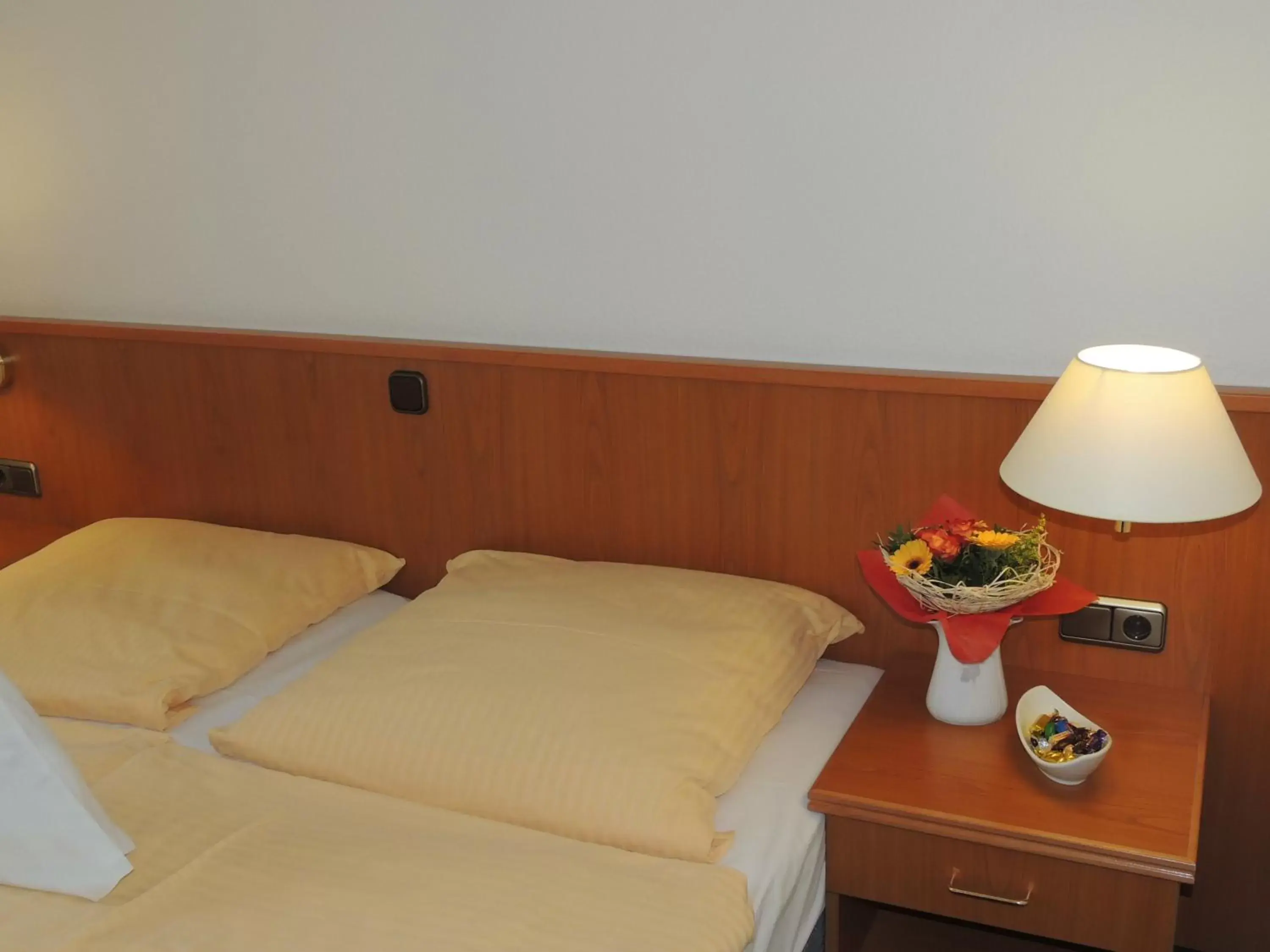 Bed in Hotel-Restaurant zum Roeddenberg