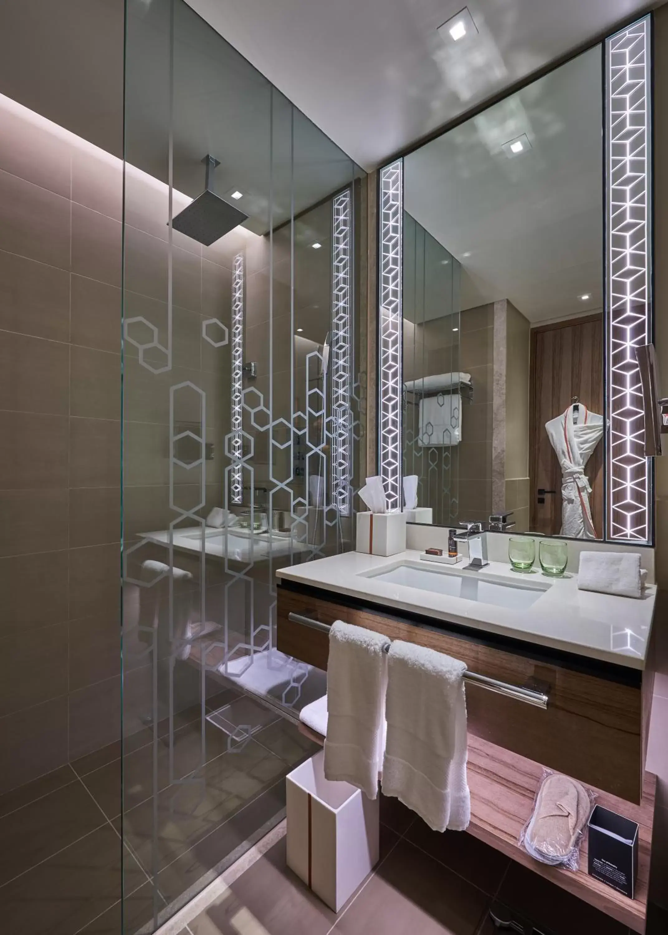 Shower, Bathroom in Mysk Al Mouj Hotel