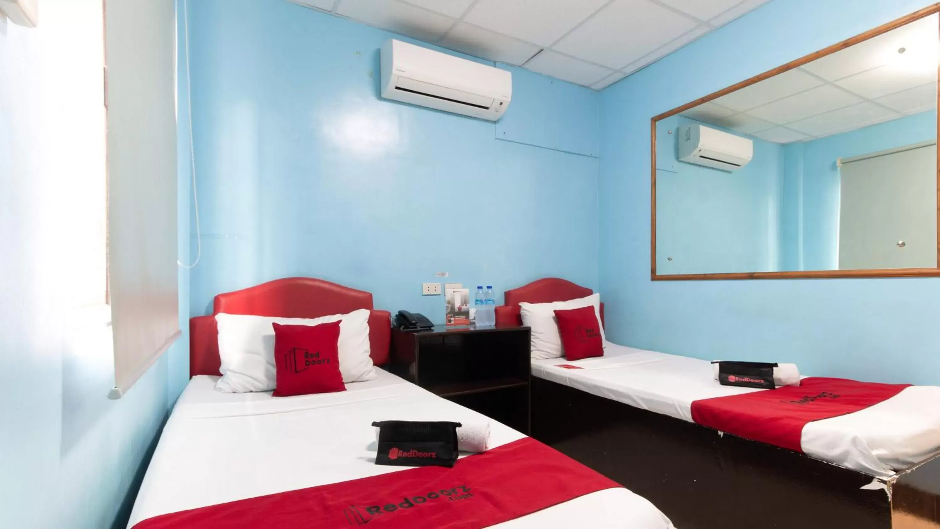 Photo of the whole room, Bed in RedDoorz @ Picas Sagkahan Tacloban