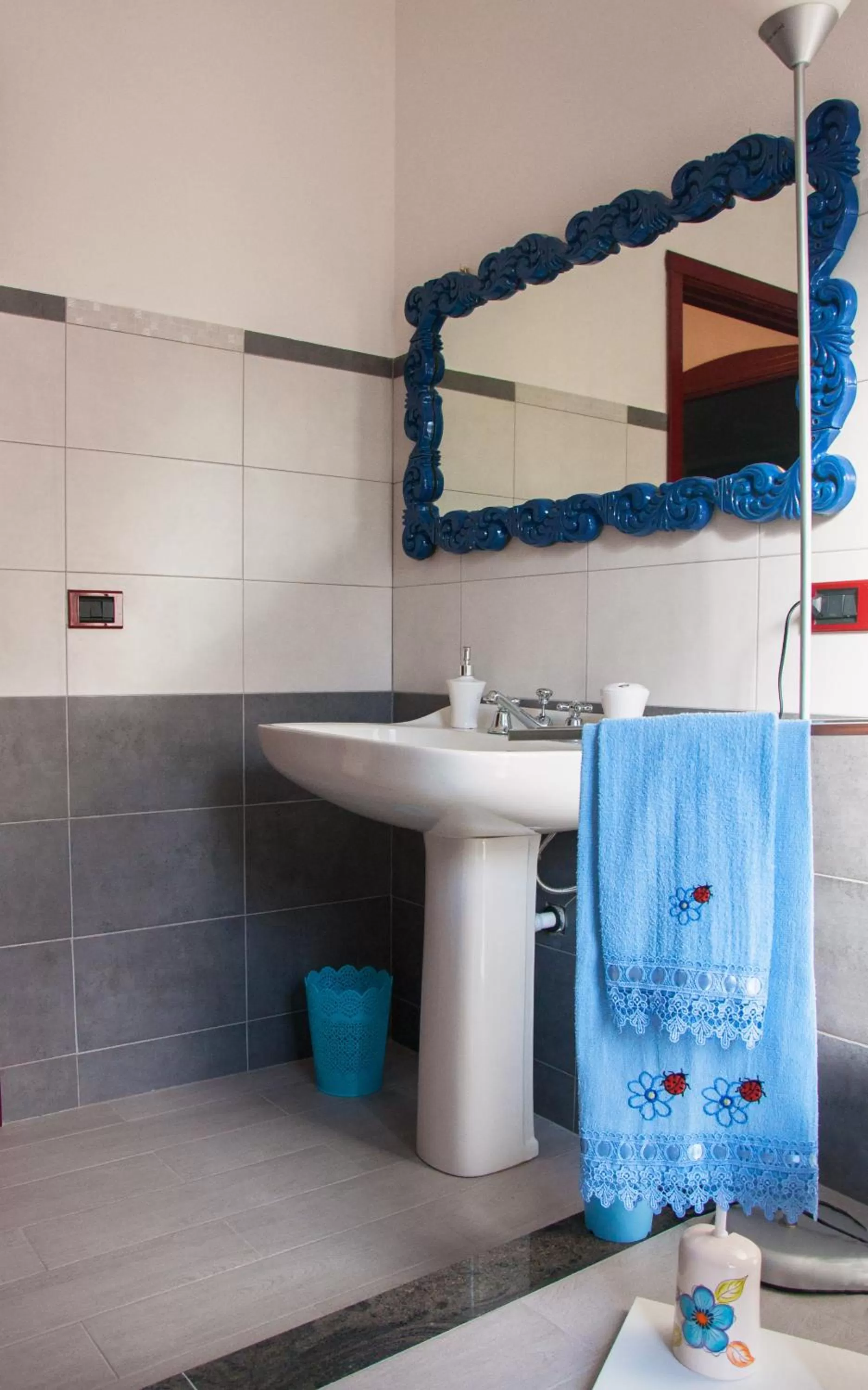 Shower, Bathroom in Sole e Luna