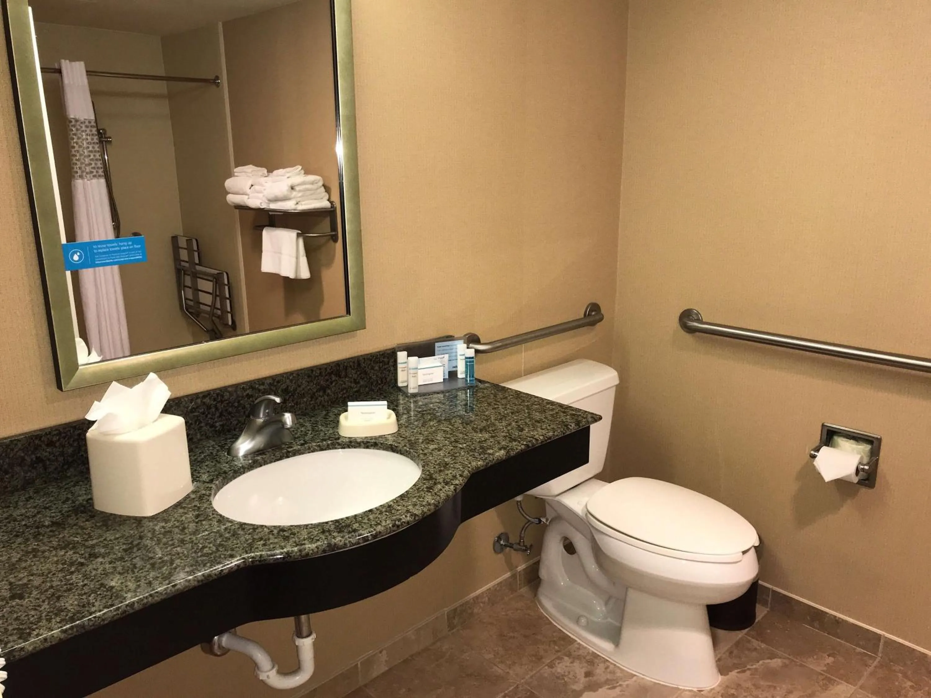 Bathroom in Hampton Inn and Suites Austin - Lakeway