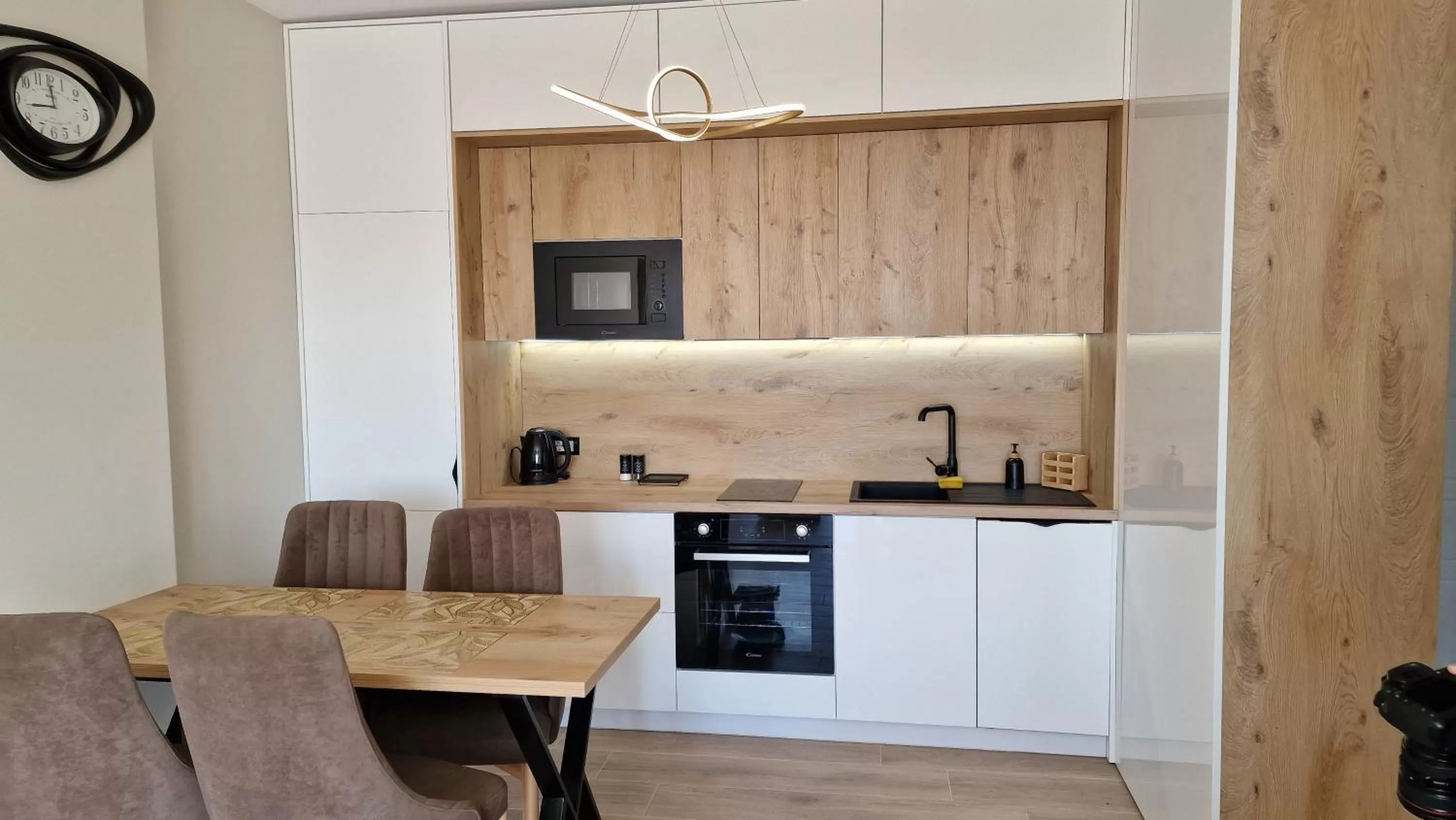 Kitchen or kitchenette, Kitchen/Kitchenette in Anchor Apartments