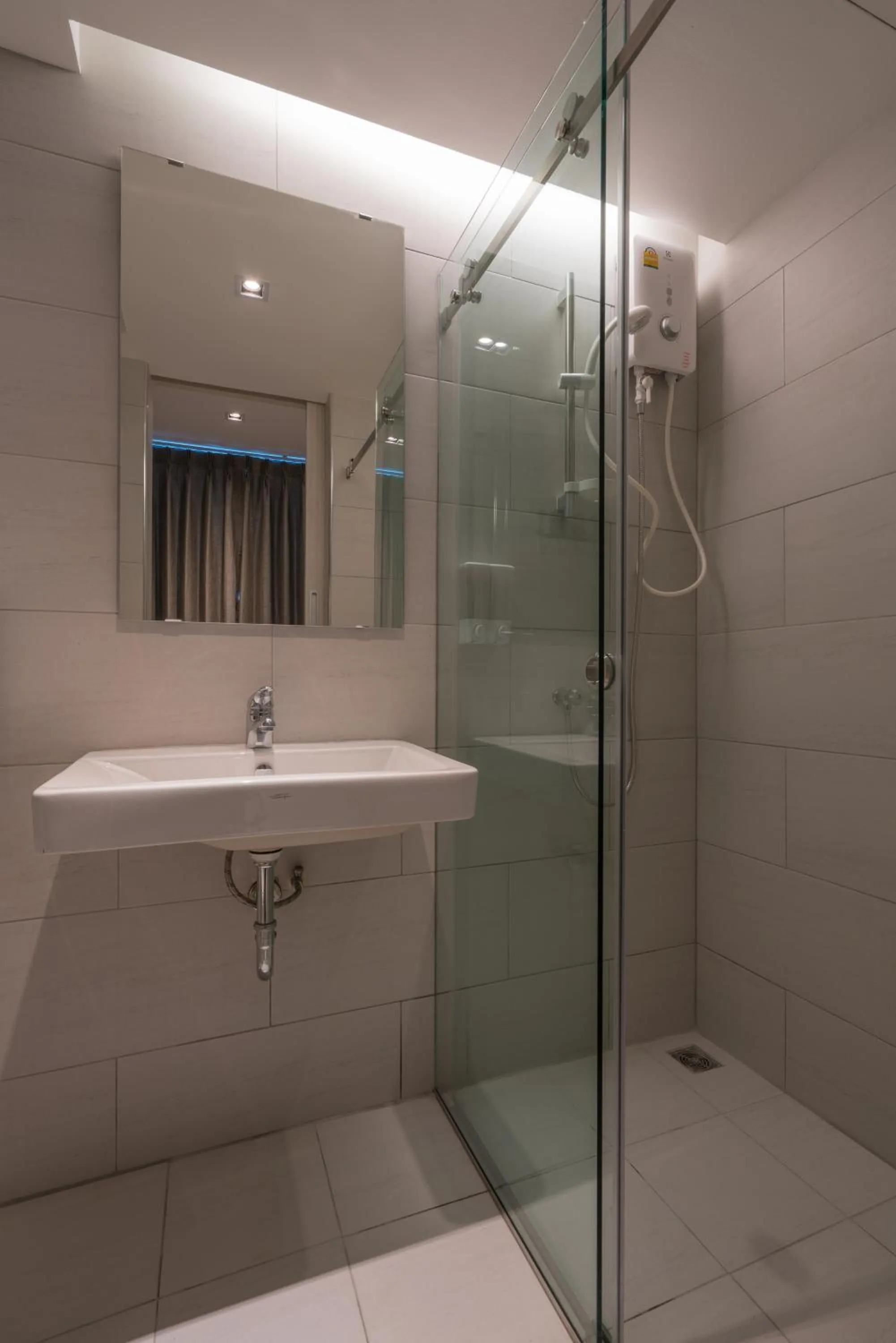 Bathroom in Sleep Box Hotel Sukhumvit 22