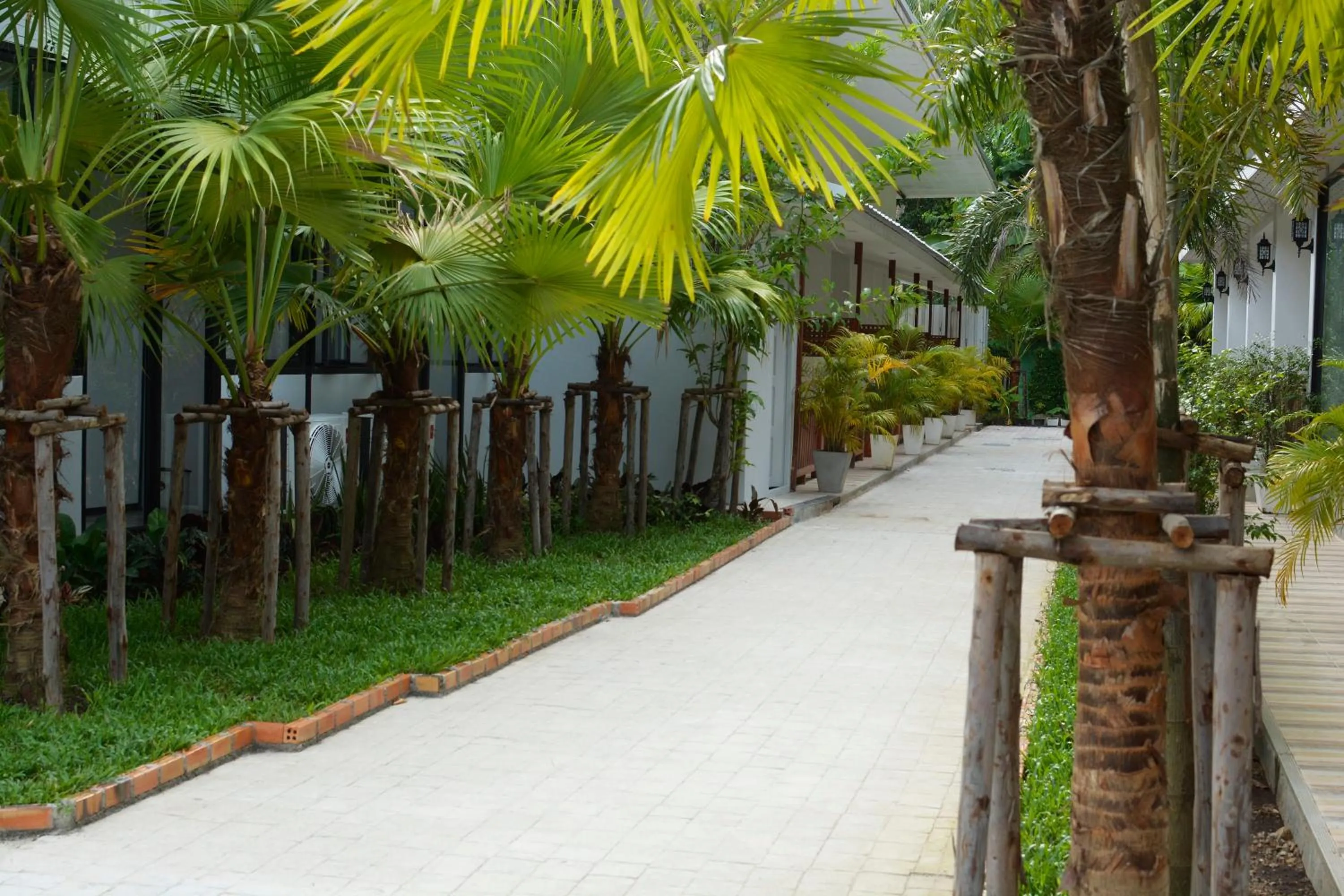 Garden in iRest Ao Nang Seafront