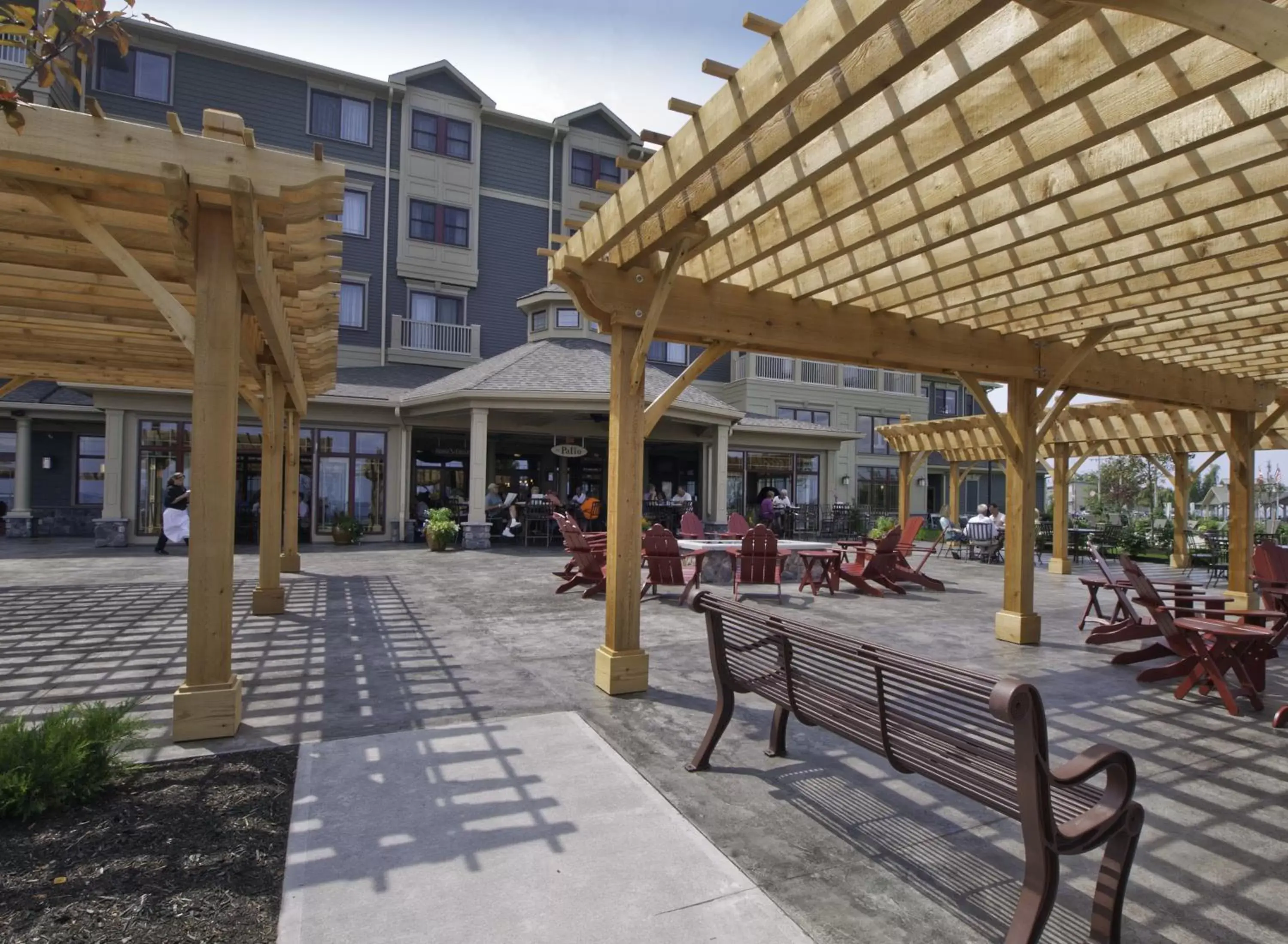 Patio in 1000 Islands Harbor Hotel