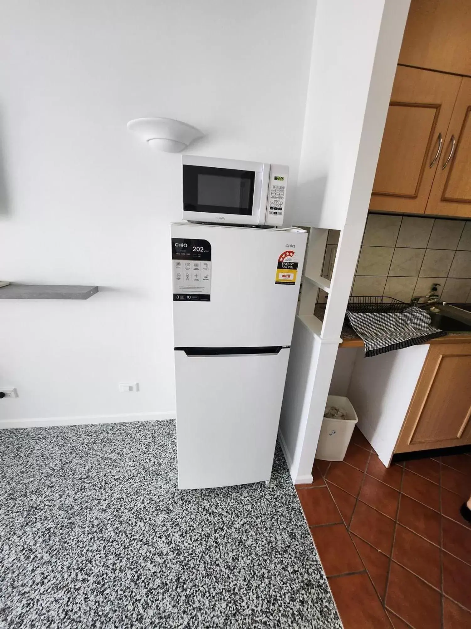 Kitchen/Kitchenette in Villa Vaucluse Apartments