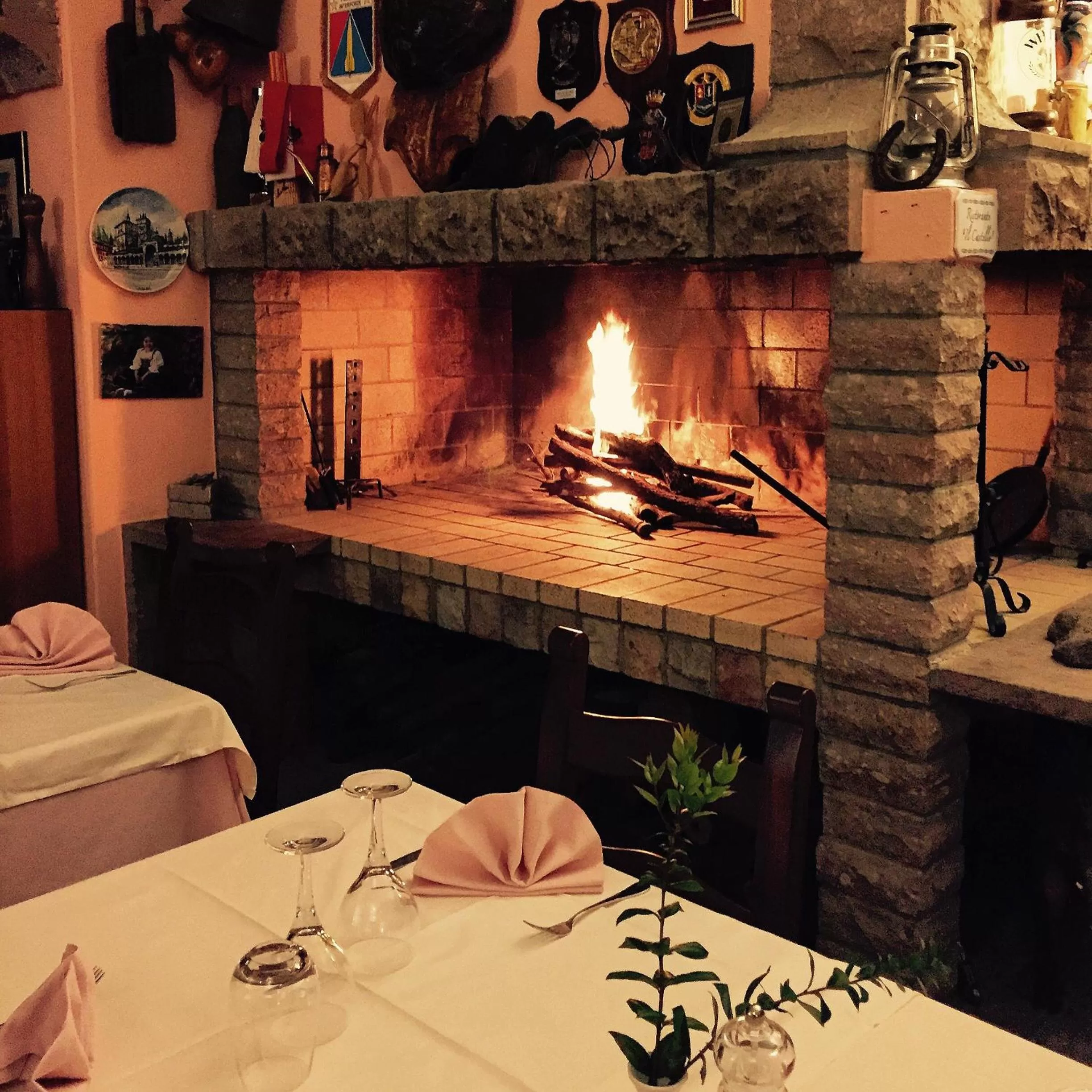 Restaurant/places to eat in Il Castello