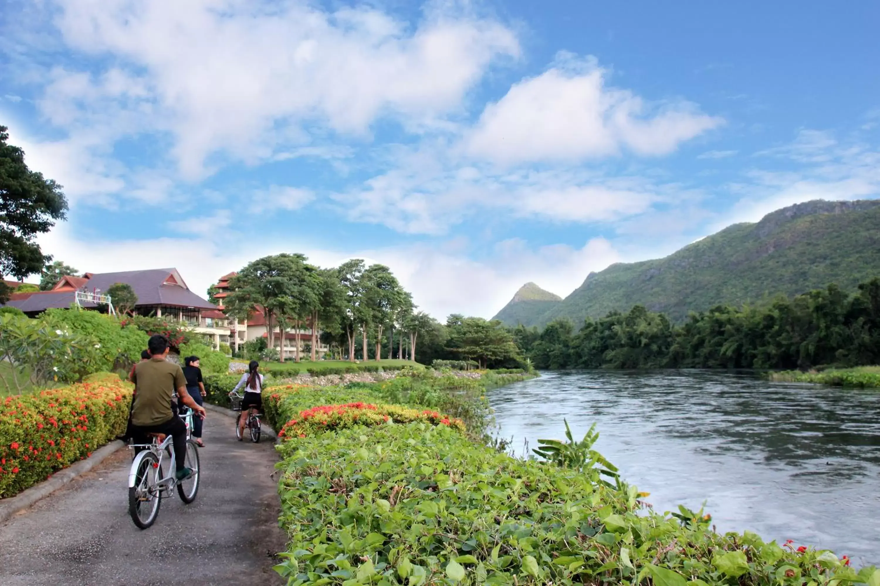 Activities in Aekpailin River Kwai Resort