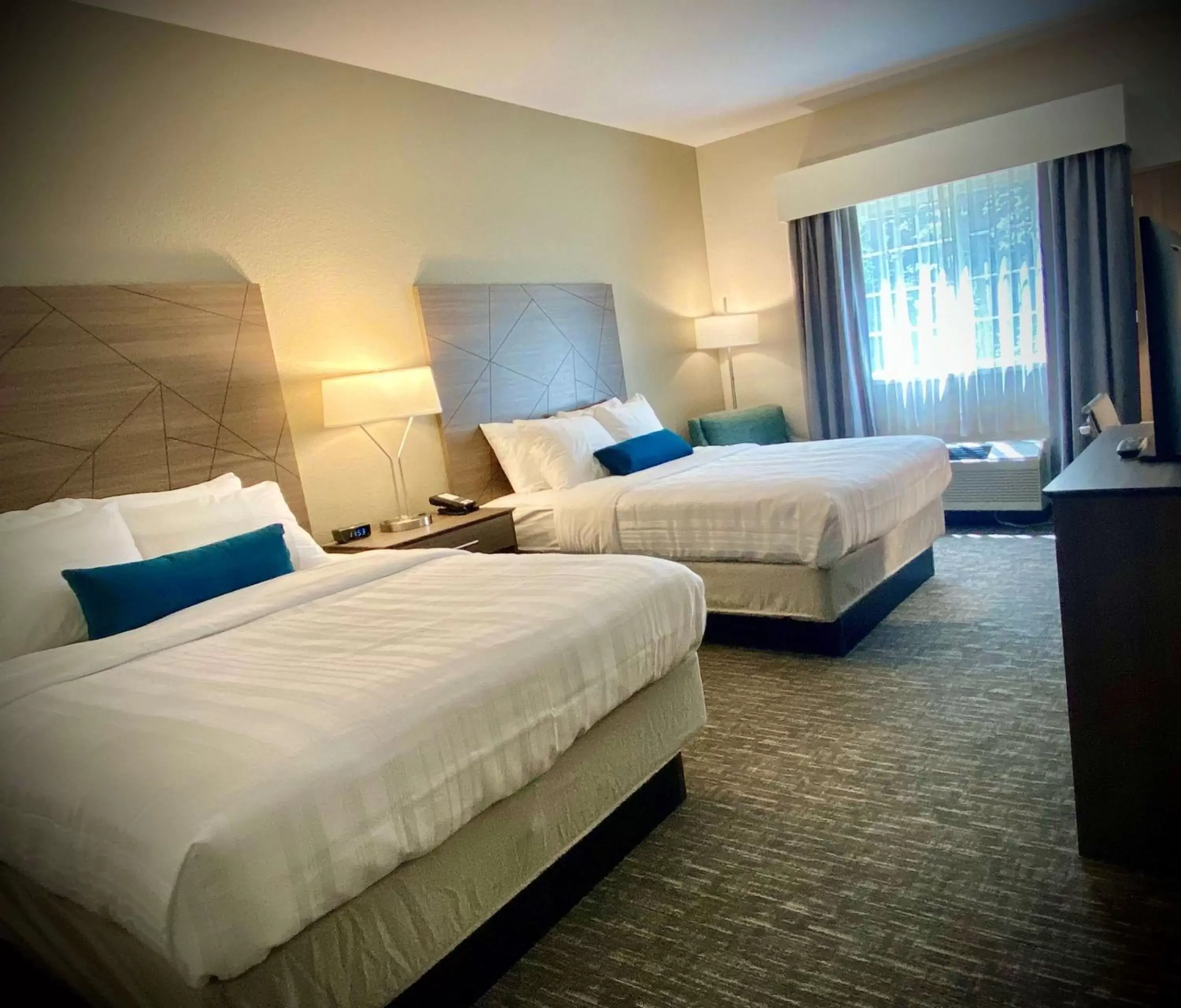 Queen Room with Two Queen Beds and Bath Tub - Mobility Accessible in Best Western Brockport Inn & Suites Queen Room with Two Queen Beds and Bath Tub - Mobility Accessible in Best Western Brockport Inn & Suites