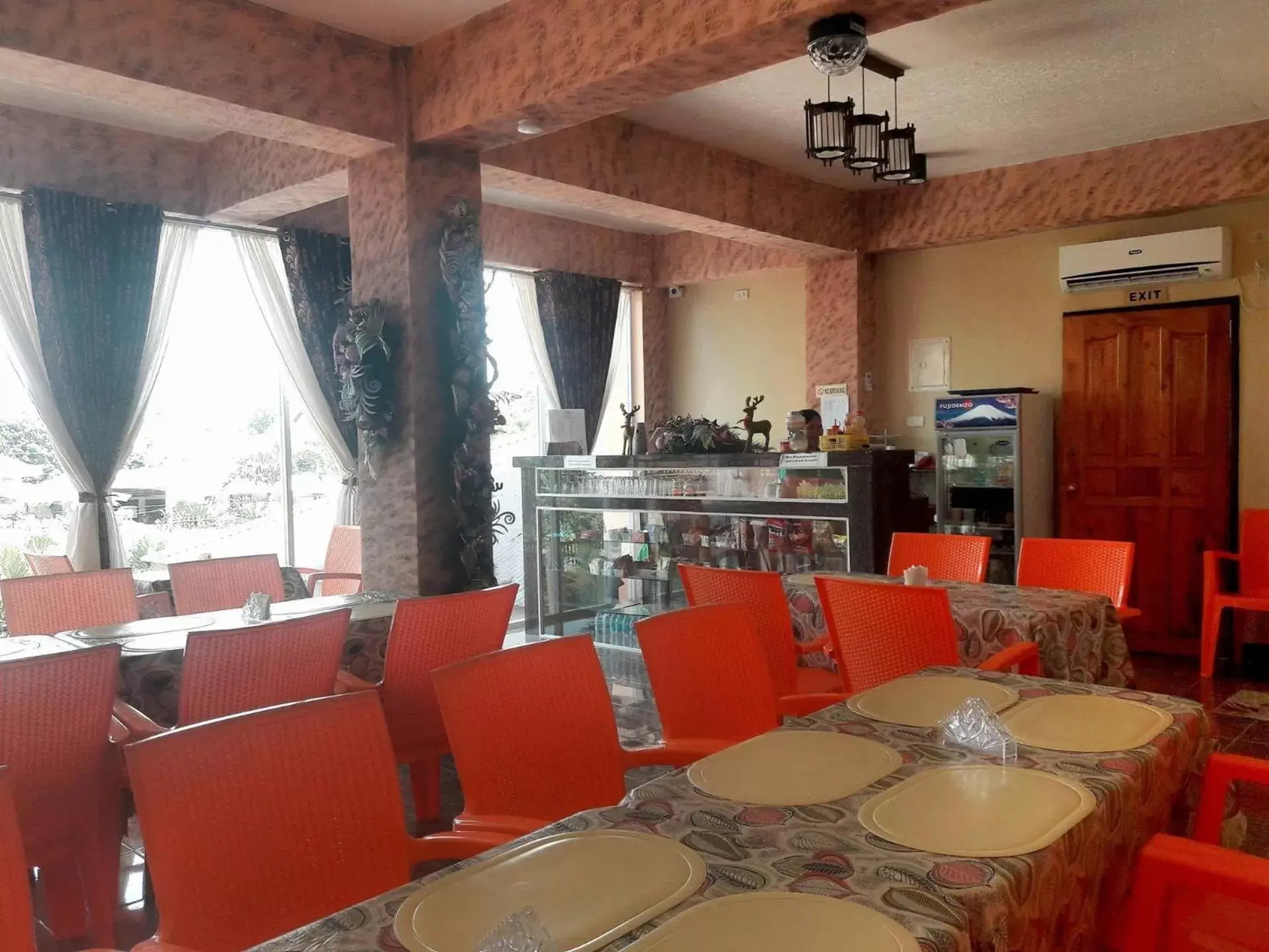 Restaurant/places to eat in RSG Microhotel Restaurant/places to eat in RSG Microhotel