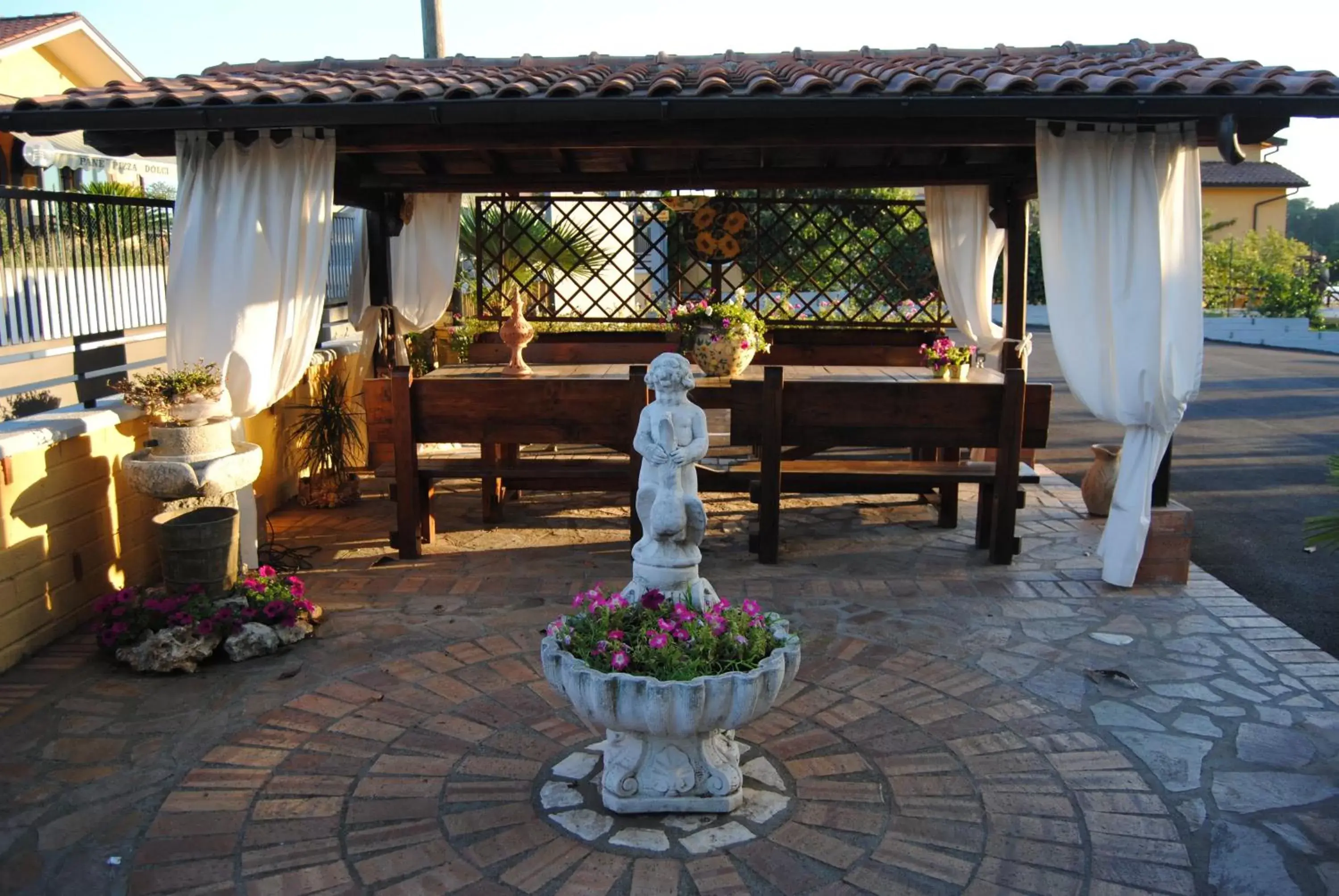 Patio in Hotel Nespolo D'Oro