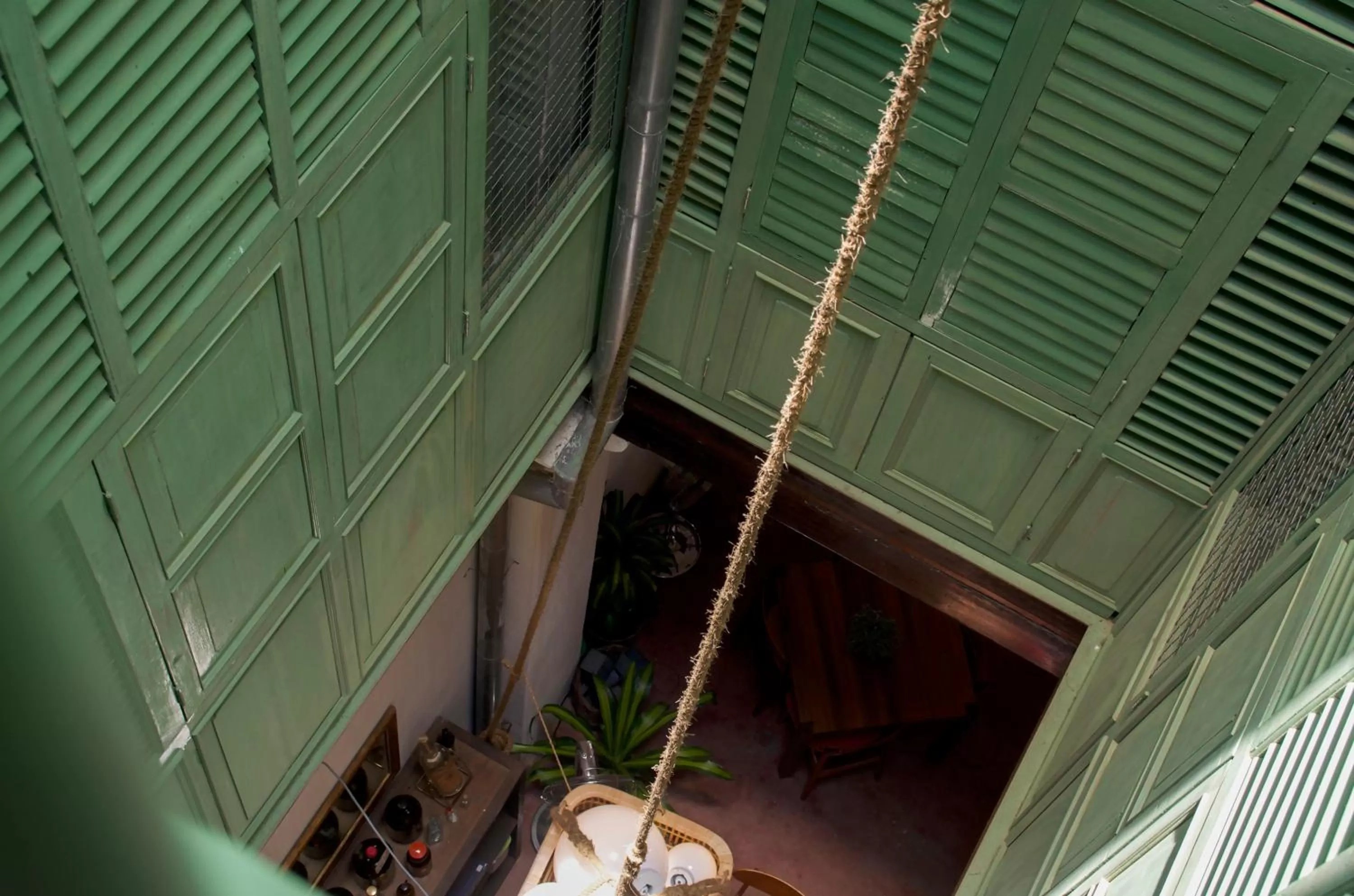 Restaurant/places to eat in Ren I Tang Heritage Inn