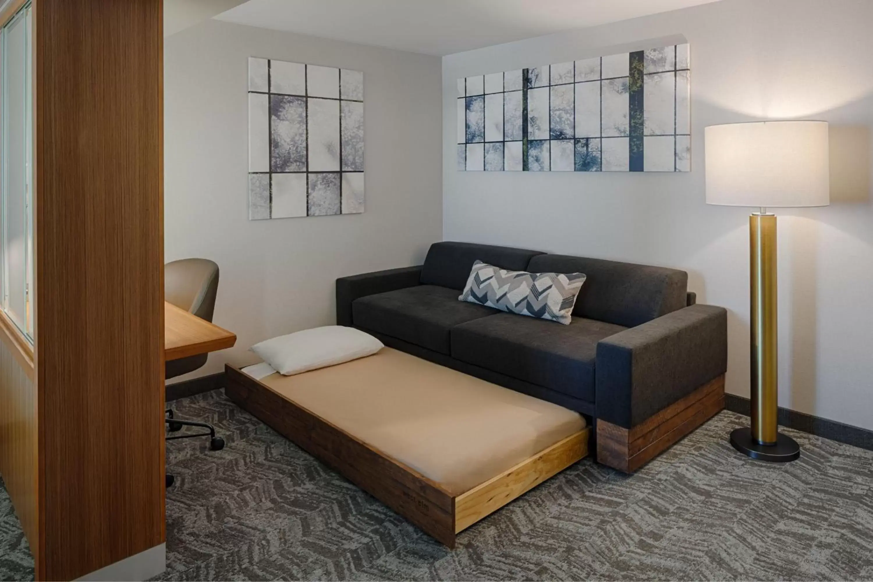 Bedroom, Seating Area in SpringHill Suites by Marriott Bloomington