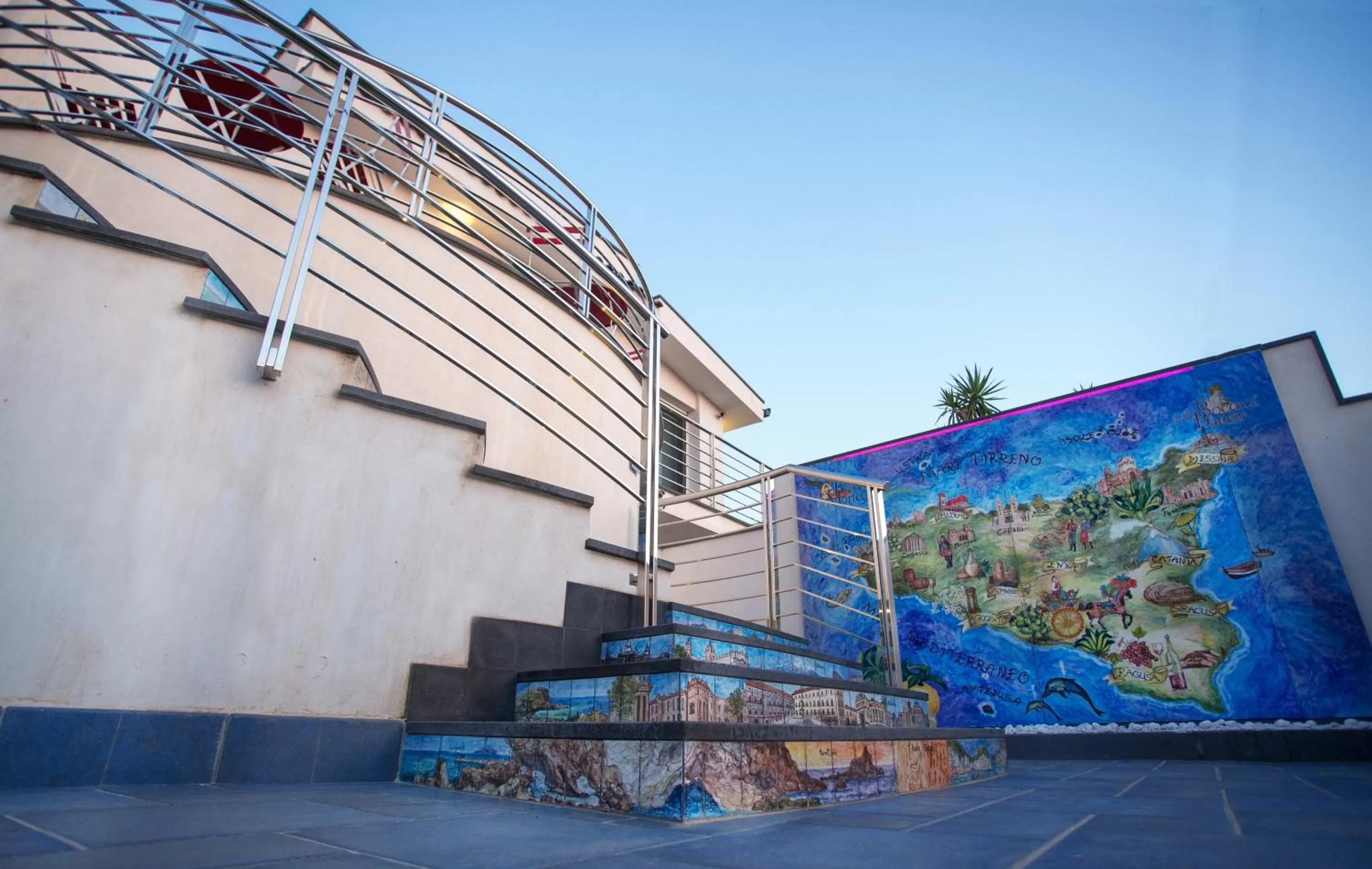 Facade/entrance in Tra Le Braccia di Morfeo