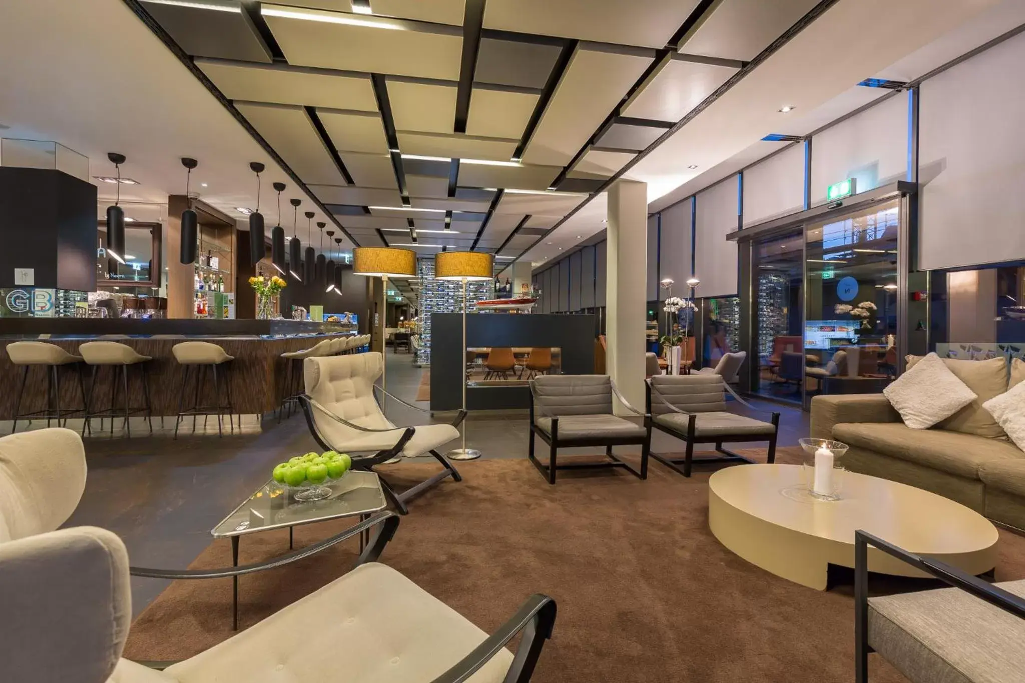 Lobby or reception, Lounge/Bar in Novotel Lugano Paradiso