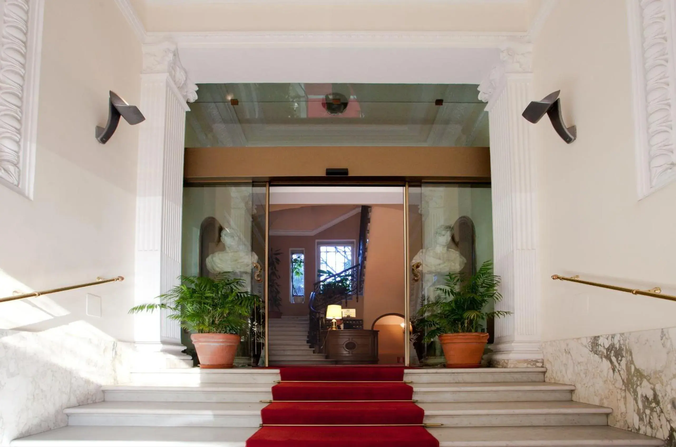 Facade/entrance in Aldrovandi Residence City Suites