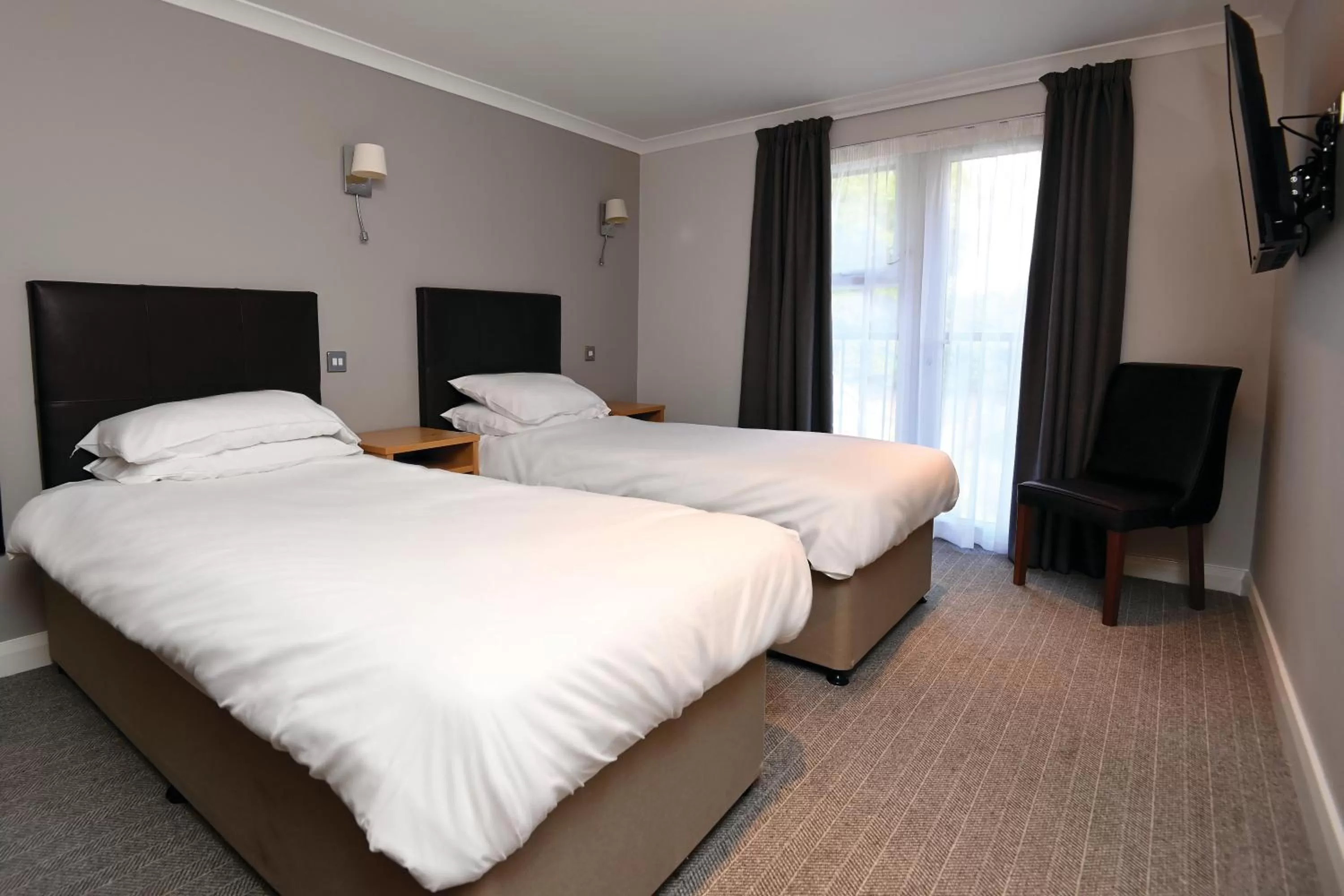 Bedroom, Bed in Lamb & Flag Inn