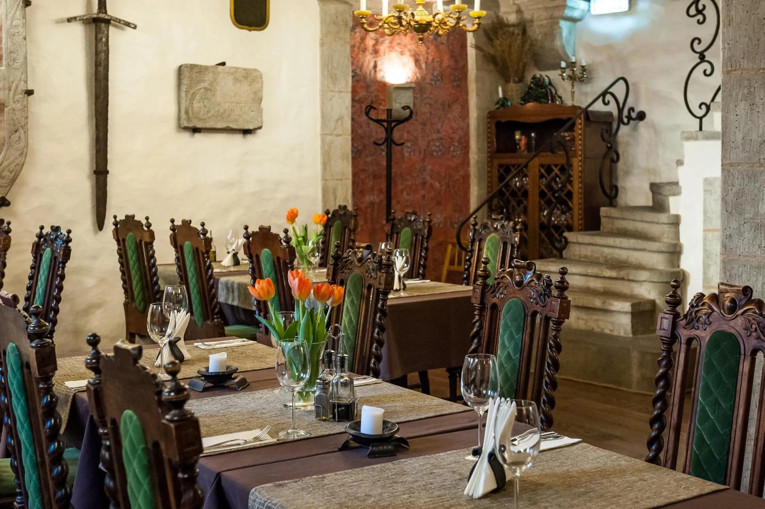 Restaurant/places to eat in Three Crowns Residents