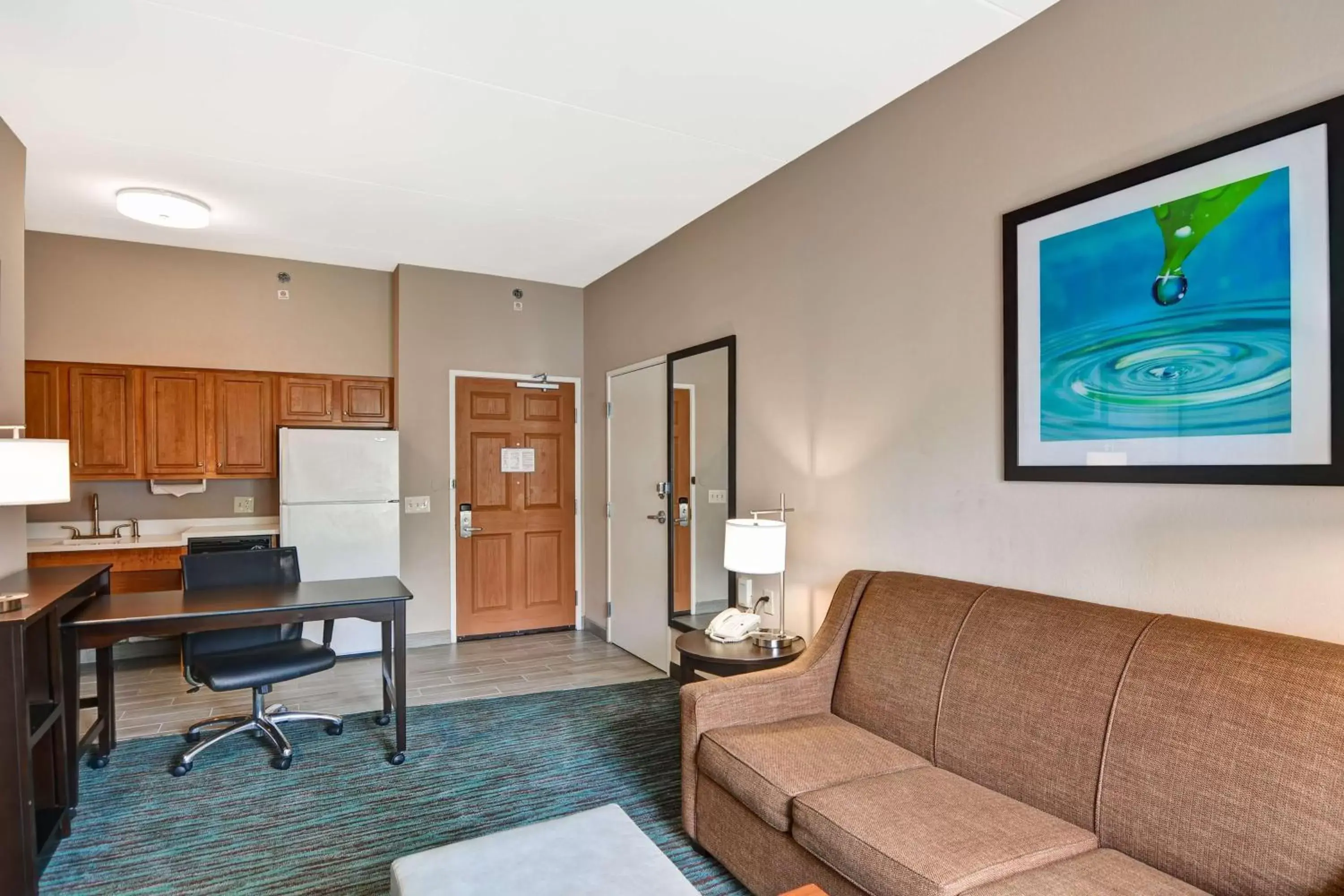Bedroom, Seating Area in Homewood Suites by Hilton Aurora Naperville
