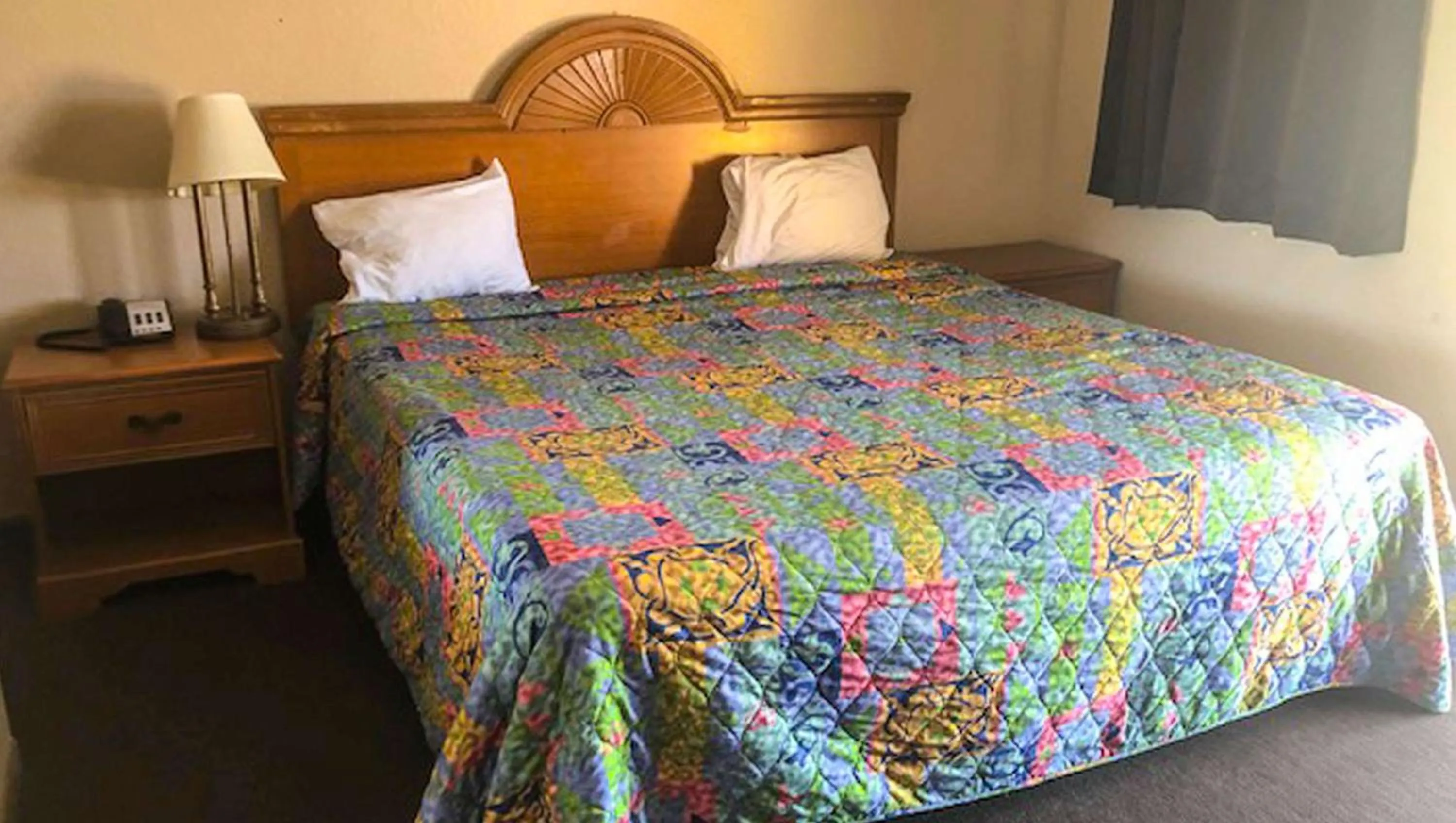 Photo of the whole room in Budget Inn Ardmore OK