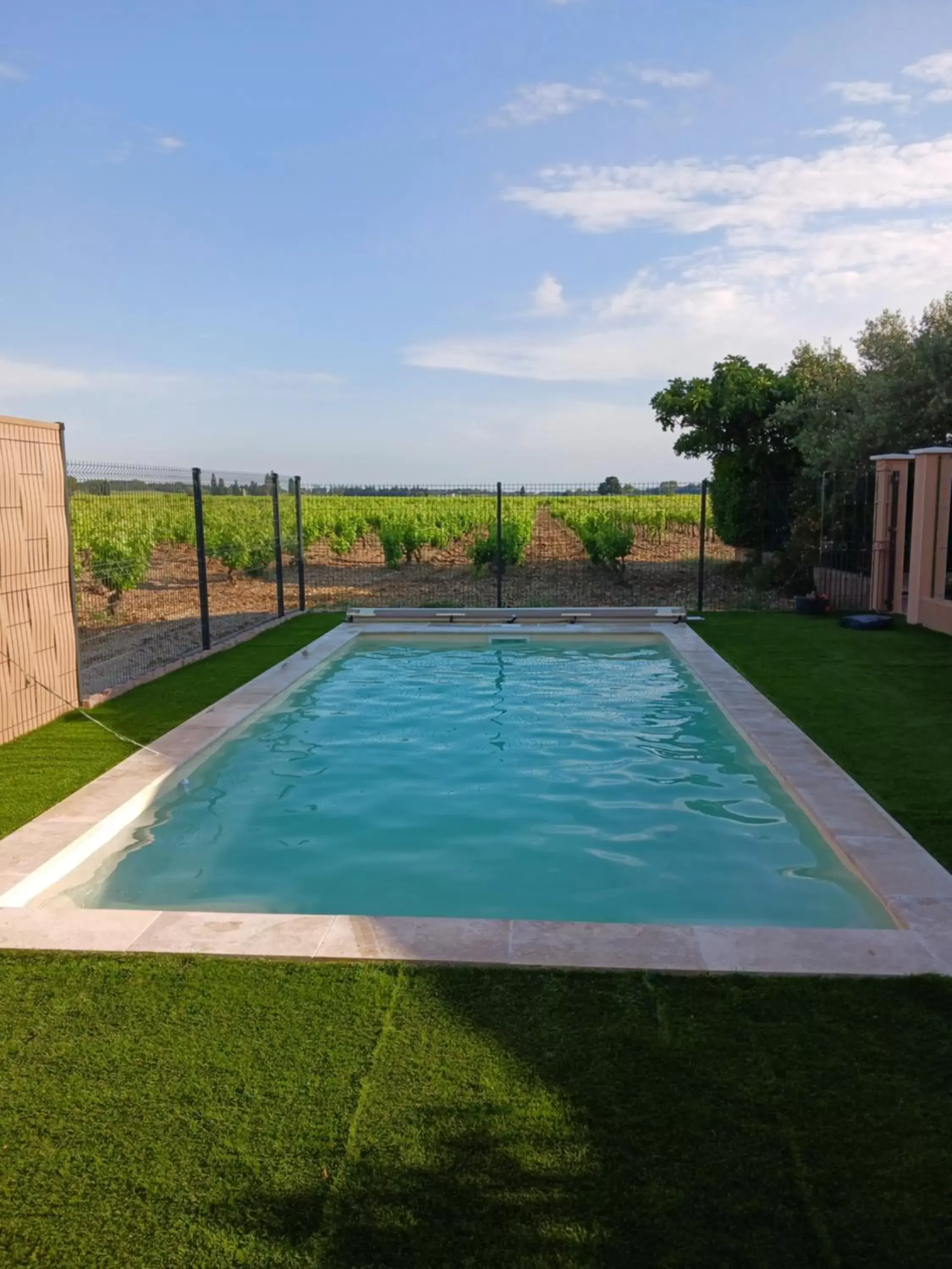 Restaurant/places to eat, Swimming Pool in Vents d'Anges