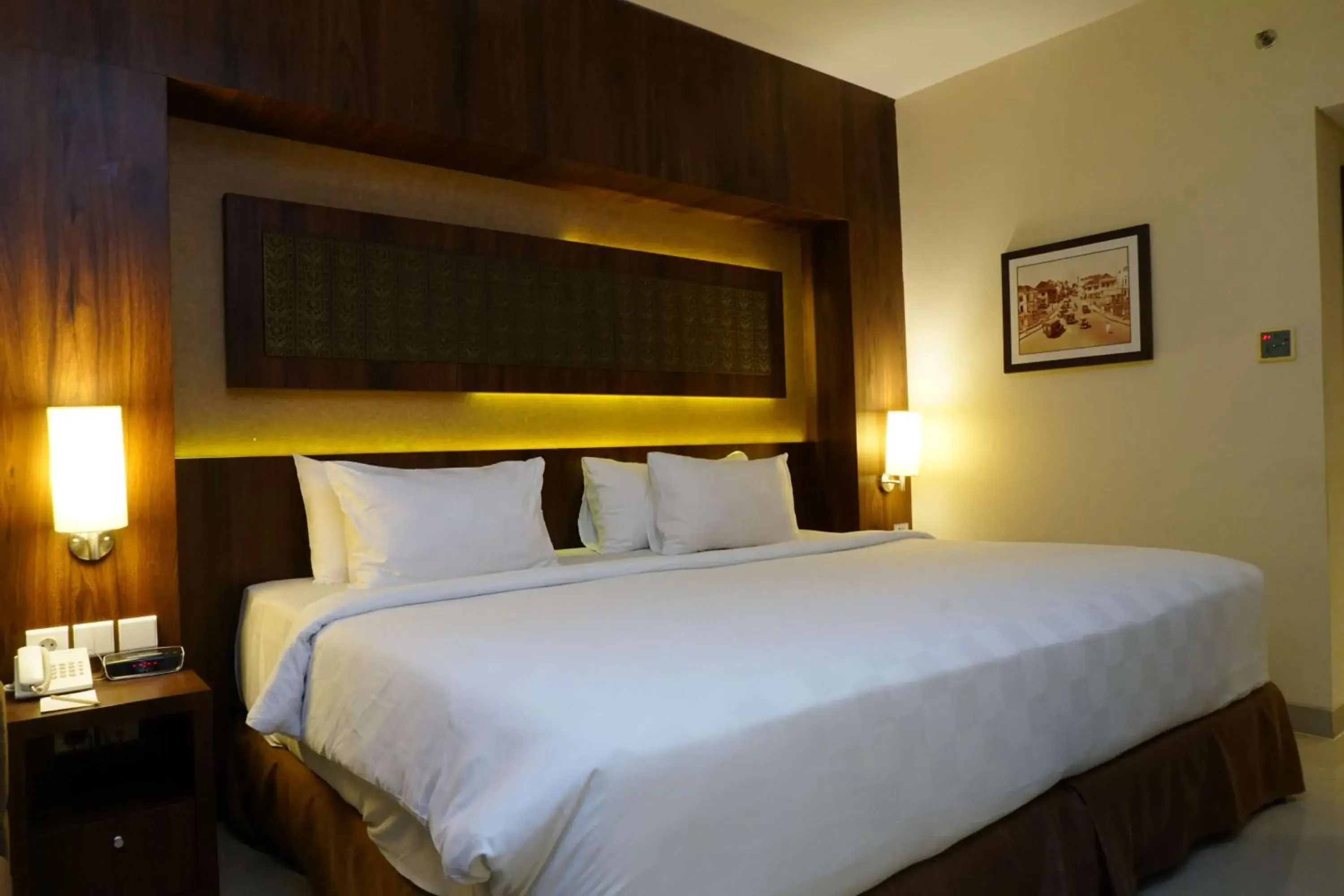 Bedroom, Bed in Best Western Papilio Hotel