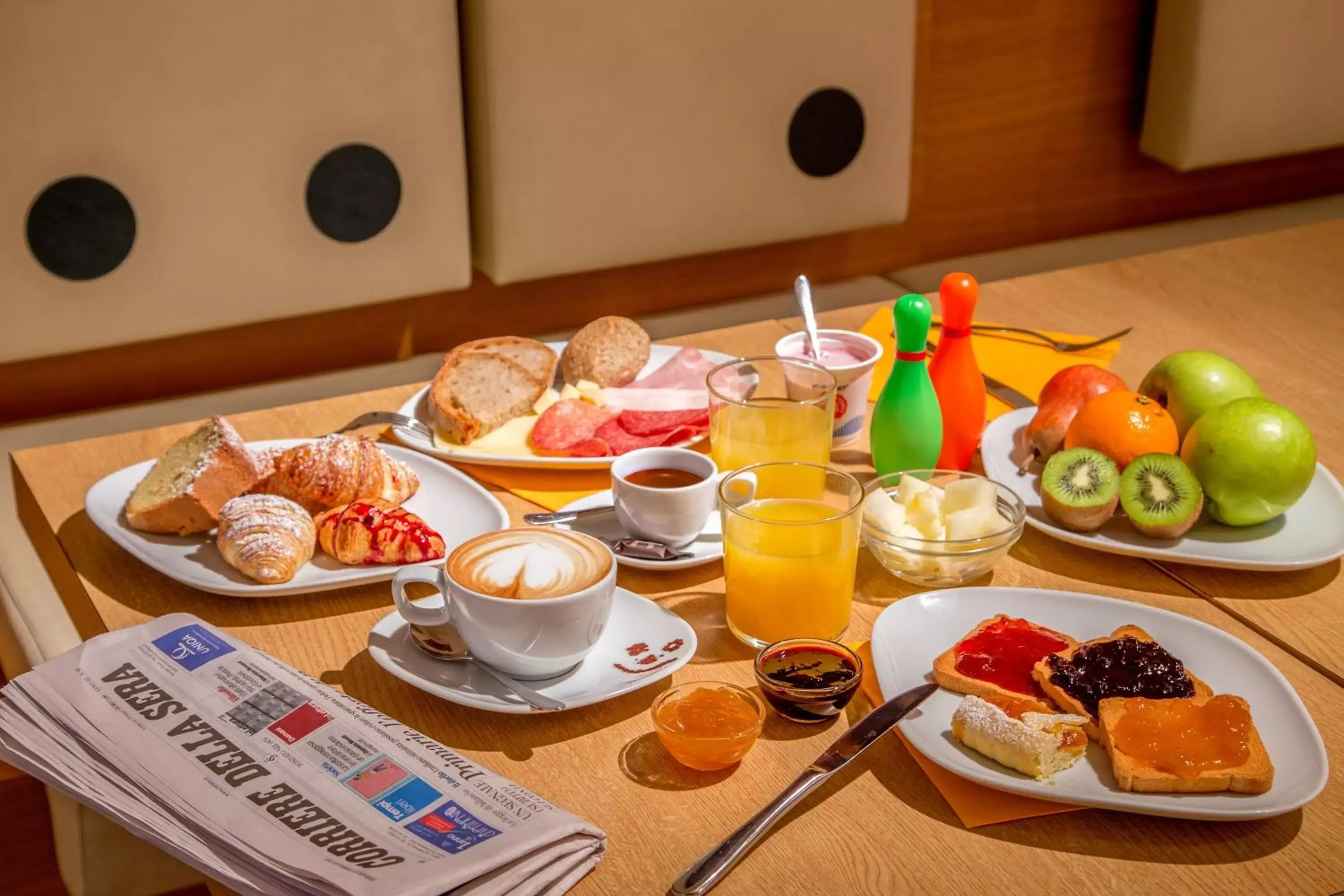 Restaurant/places to eat, Breakfast in Best Western Hotel Globus